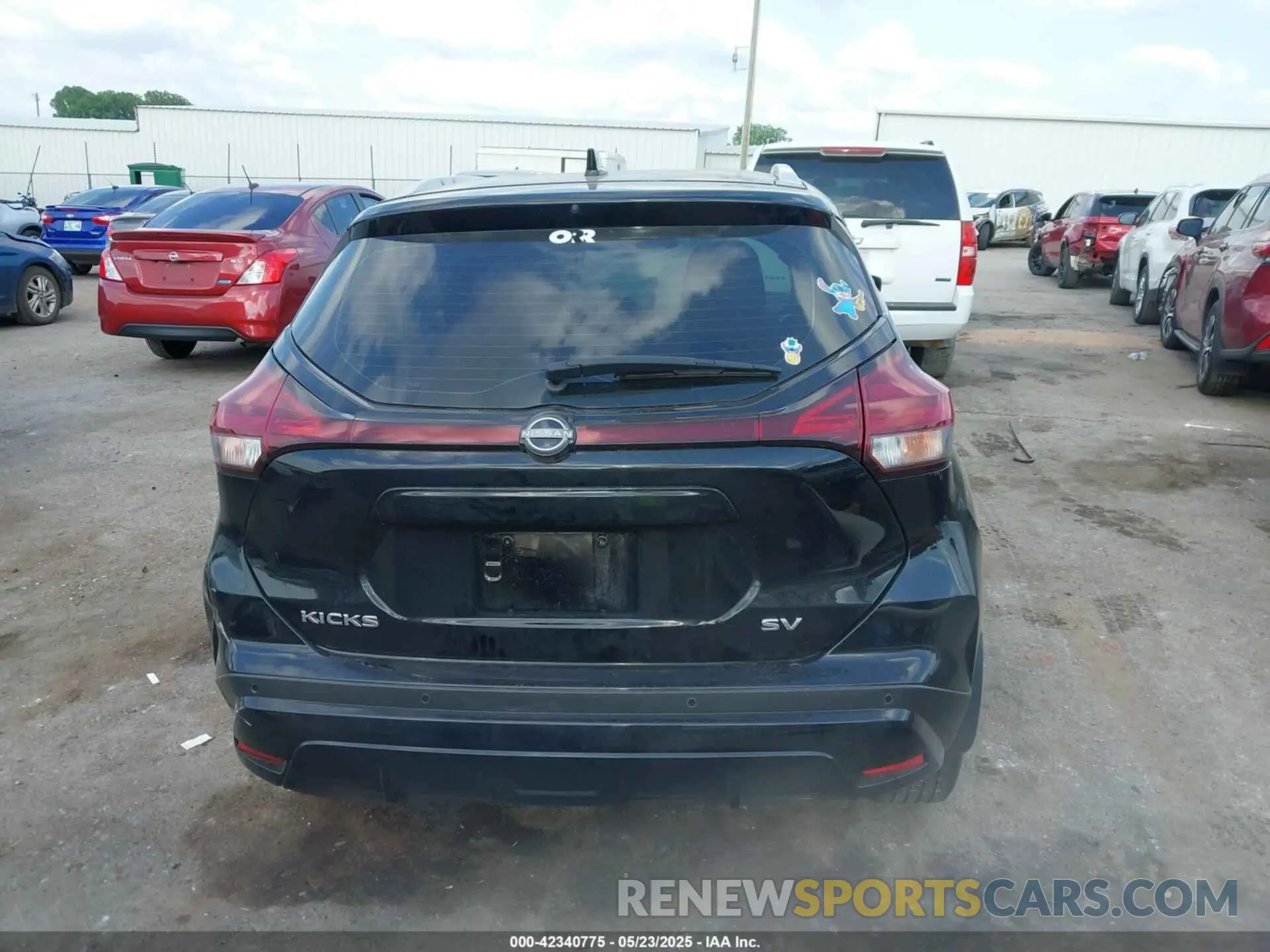17 Photograph of a damaged car 3N1CP5CV7PL521505 NISSAN KICKS 2023