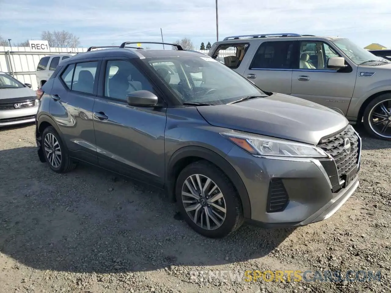 4 Photograph of a damaged car 3N1CP5CV8PL543769 NISSAN KICKS 2023