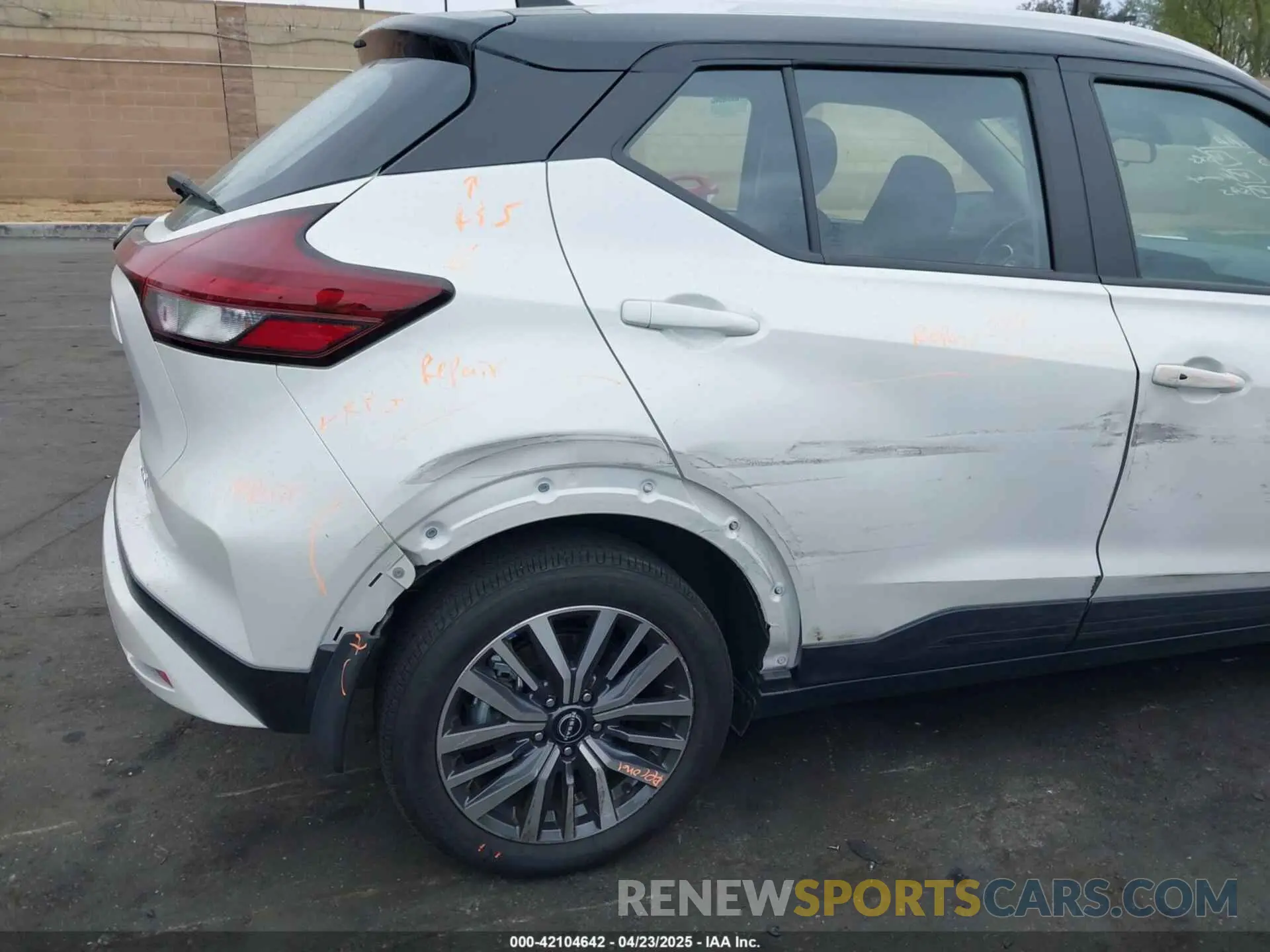 12 Photograph of a damaged car 3N1CP5CV9PL483632 NISSAN KICKS 2023