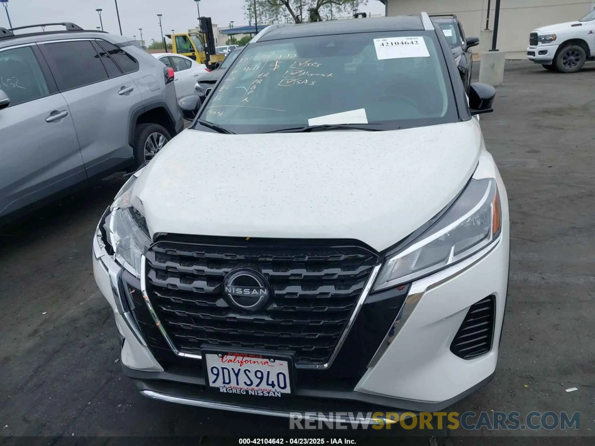 13 Photograph of a damaged car 3N1CP5CV9PL483632 NISSAN KICKS 2023