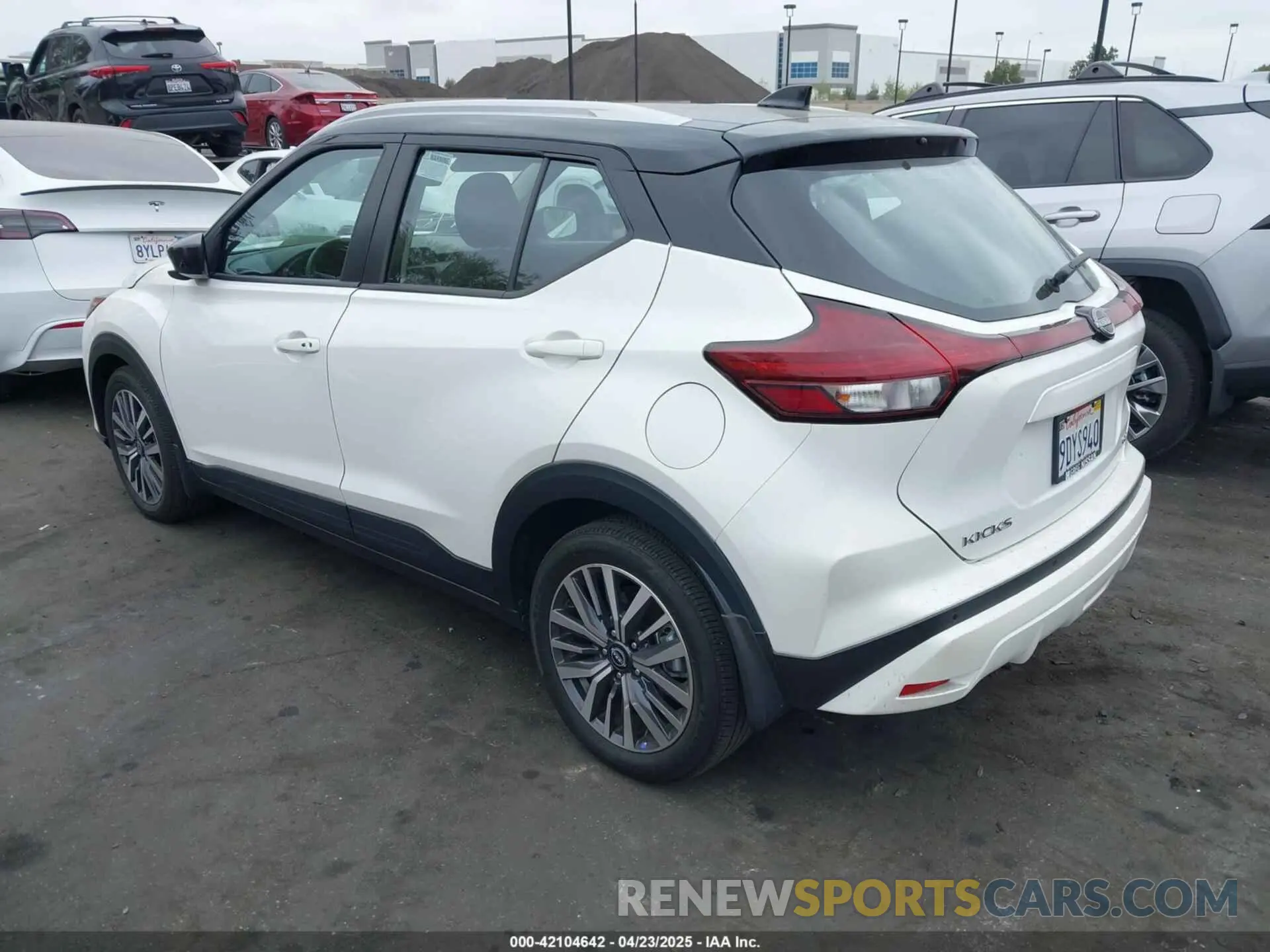 3 Photograph of a damaged car 3N1CP5CV9PL483632 NISSAN KICKS 2023