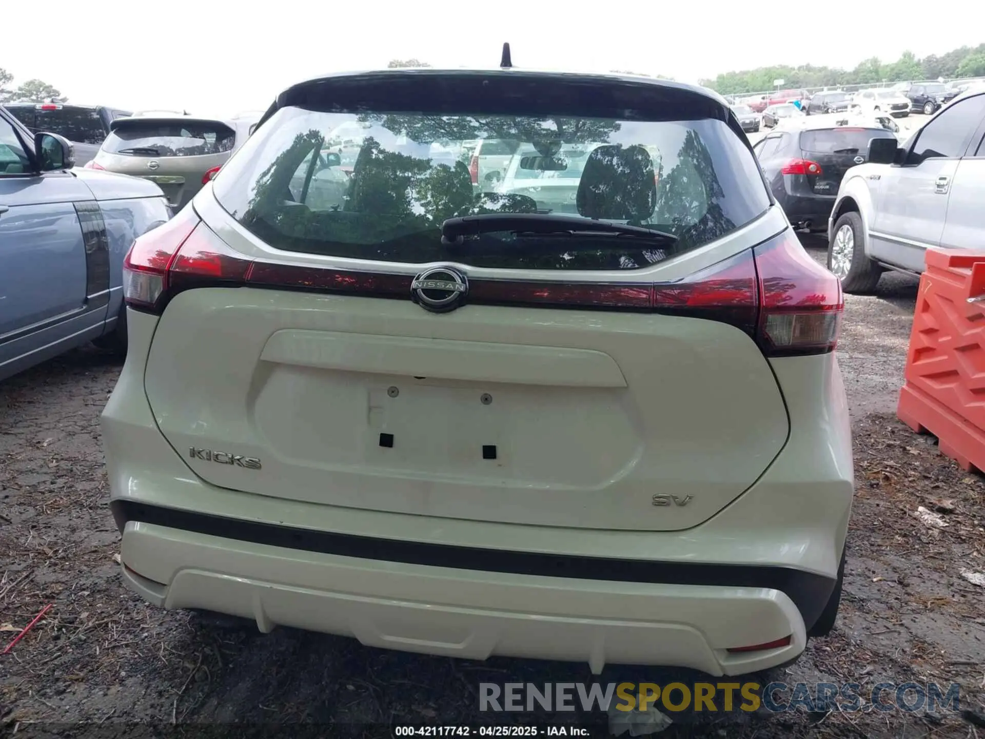 15 Photograph of a damaged car 3N1CP5CVXPL503287 NISSAN KICKS 2023