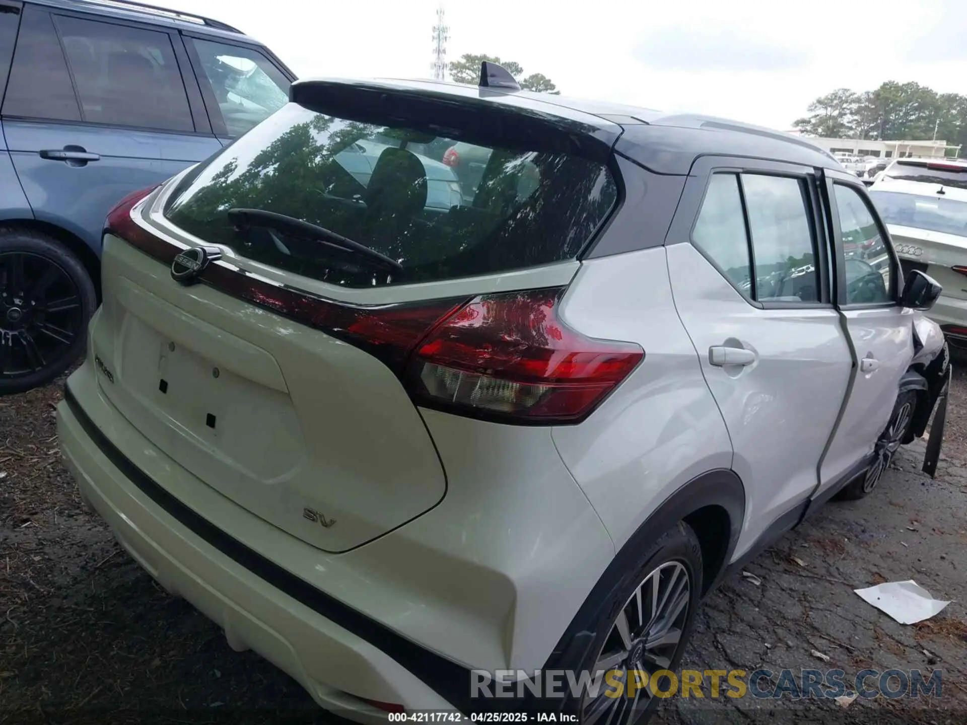 4 Photograph of a damaged car 3N1CP5CVXPL503287 NISSAN KICKS 2023