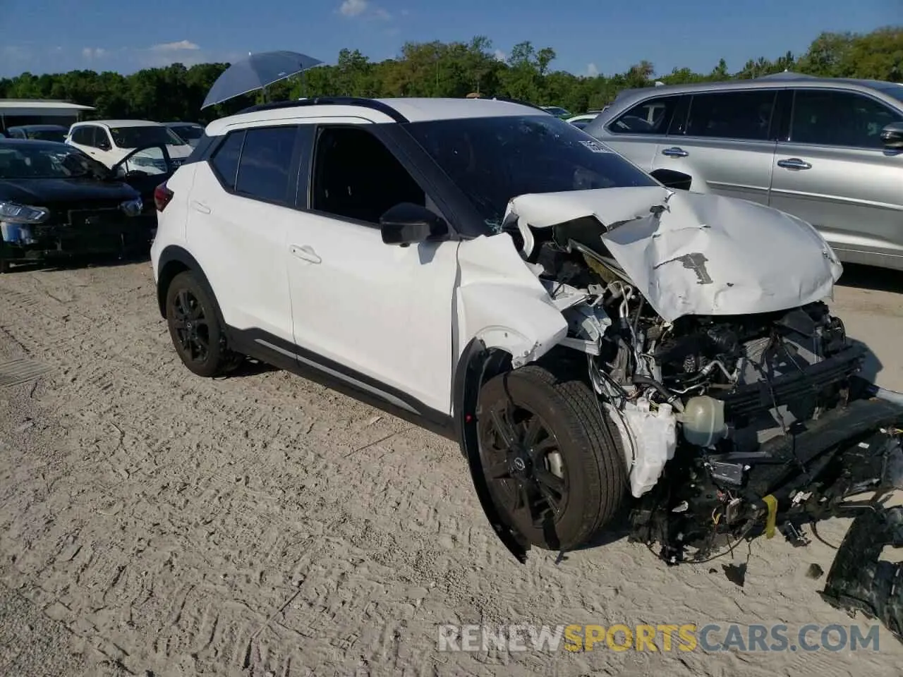 4 Photograph of a damaged car 3N1CP5DV0PL533655 NISSAN KICKS 2023
