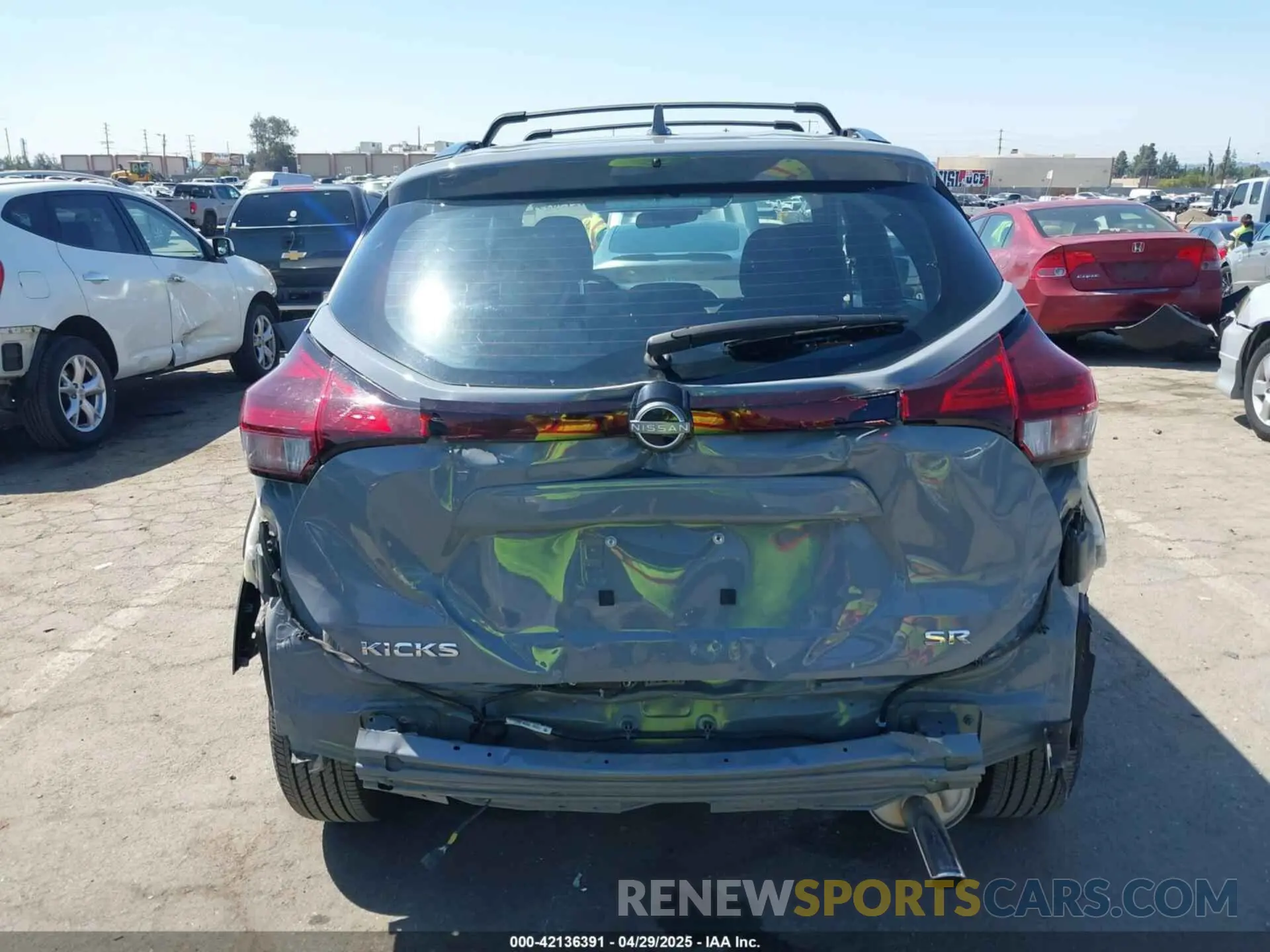 17 Photograph of a damaged car 3N1CP5DV0PL553257 NISSAN KICKS 2023