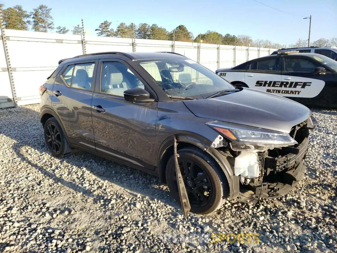 4 Photograph of a damaged car 3N1CP5DV3PL493135 NISSAN KICKS 2023