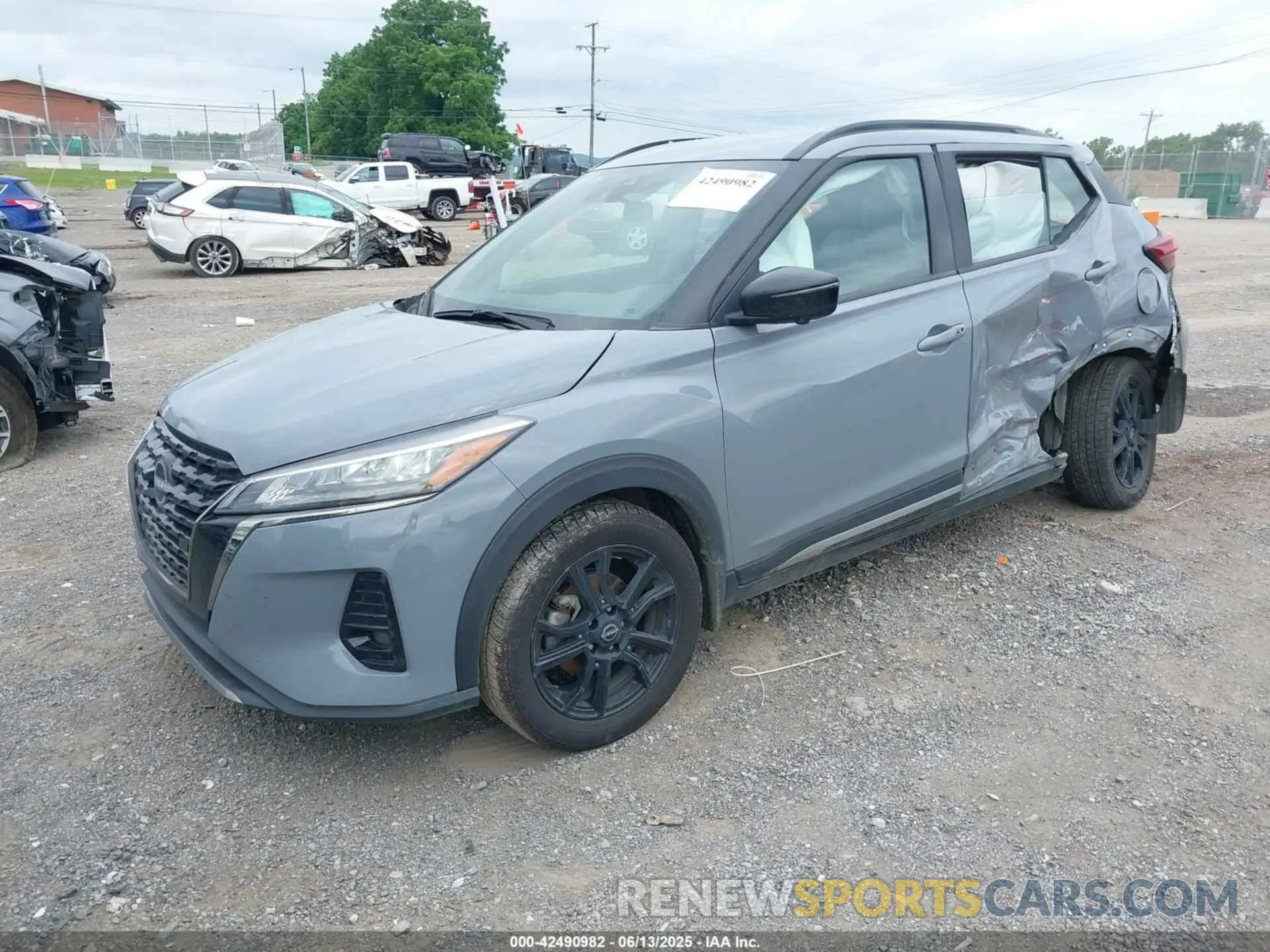 2 Photograph of a damaged car 3N1CP5DV4PL544061 NISSAN KICKS 2023