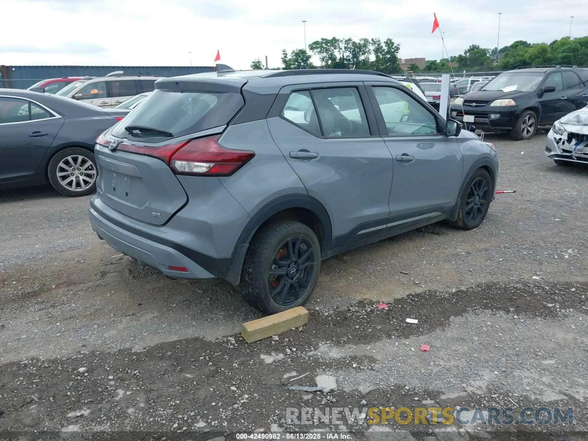 4 Photograph of a damaged car 3N1CP5DV4PL544061 NISSAN KICKS 2023
