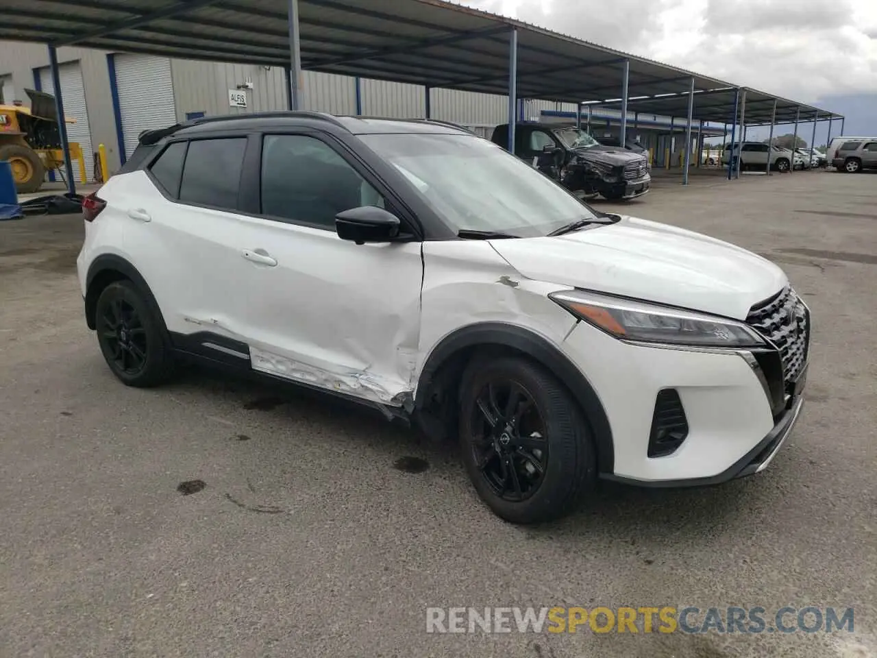 4 Photograph of a damaged car 3N1CP5DV7PL530400 NISSAN KICKS 2023