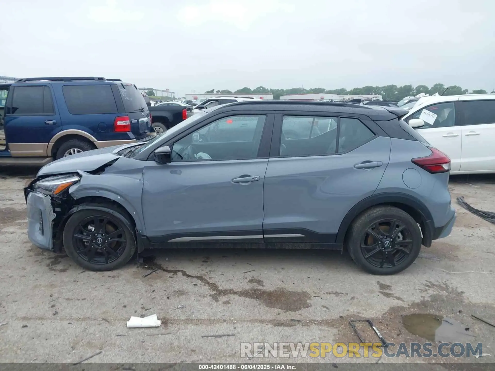 14 Photograph of a damaged car 3N1CP5DV8PL494023 NISSAN KICKS 2023