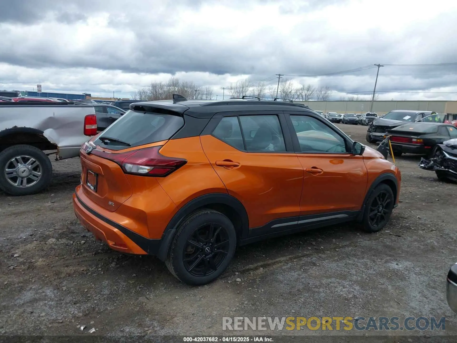13 Photograph of a damaged car 3N1CP5DV9PL574169 NISSAN KICKS 2023