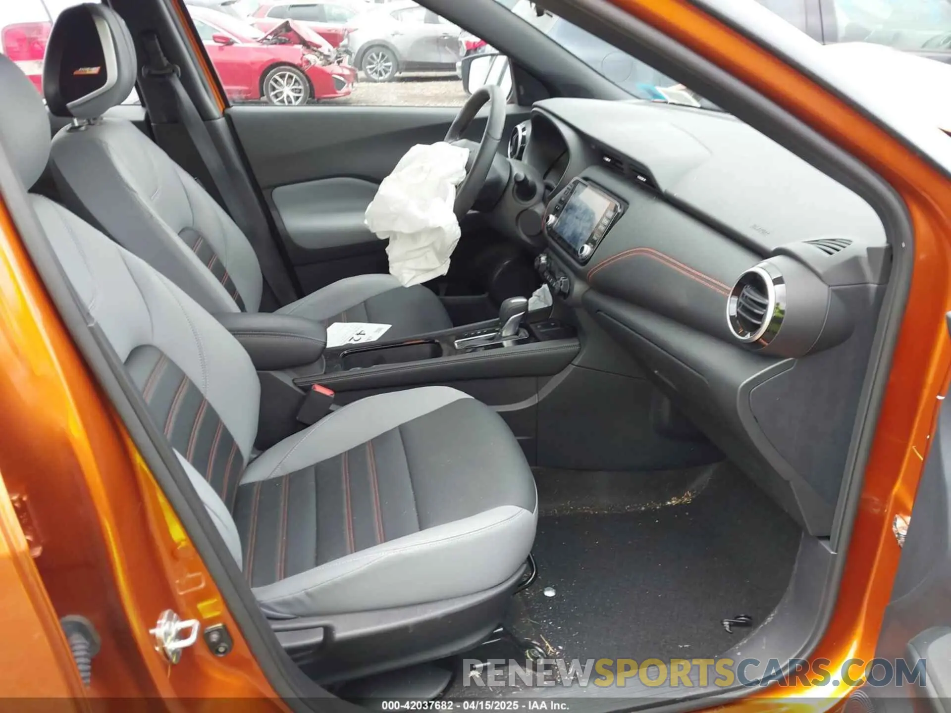 5 Photograph of a damaged car 3N1CP5DV9PL574169 NISSAN KICKS 2023