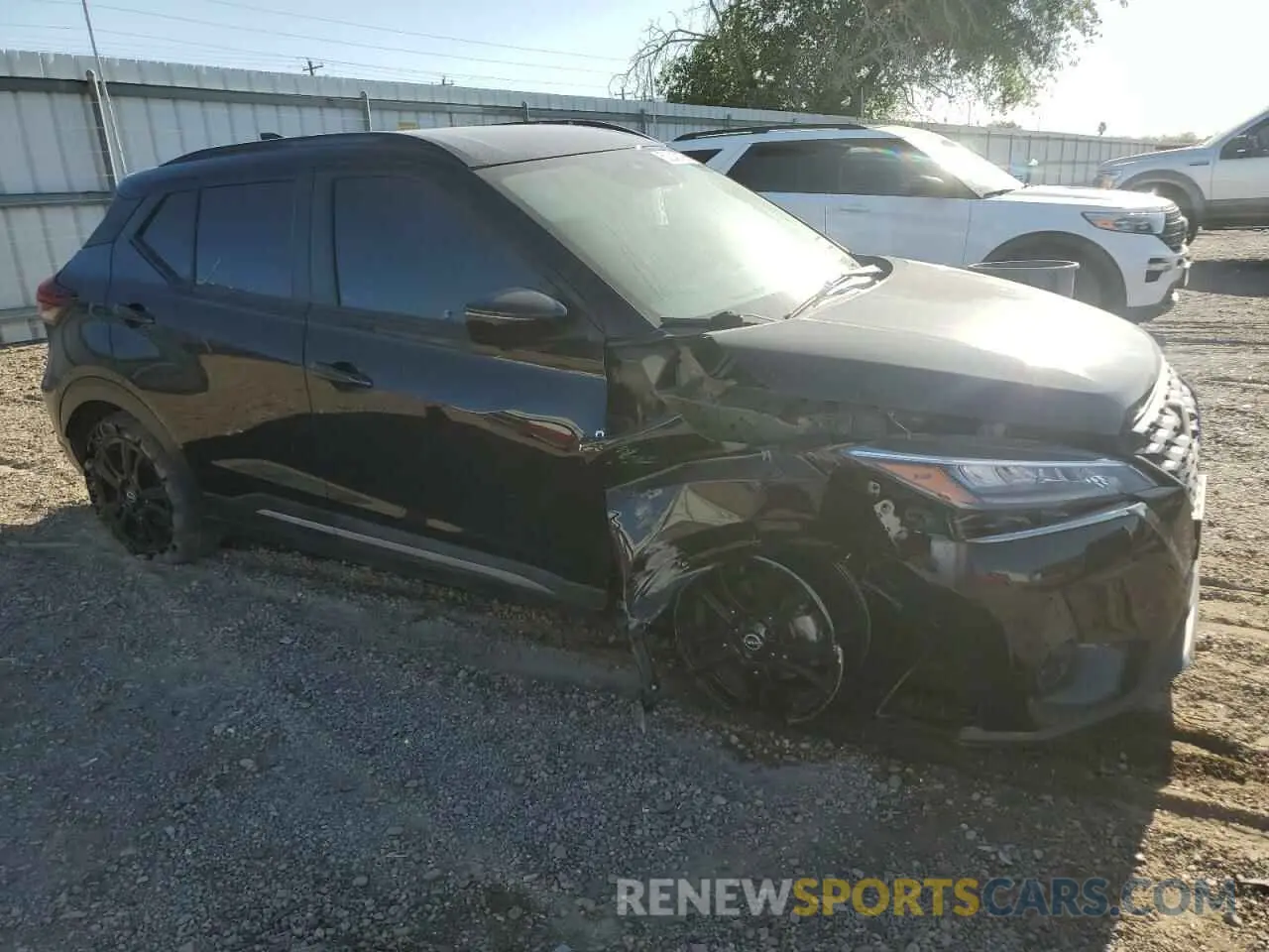 4 Photograph of a damaged car 3N1CP5DVXPL562337 NISSAN KICKS 2023