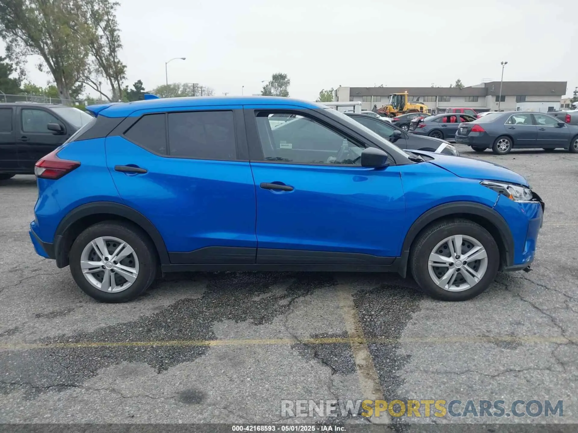 13 Photograph of a damaged car 3N1CP5BV0RL495110 NISSAN KICKS 2024