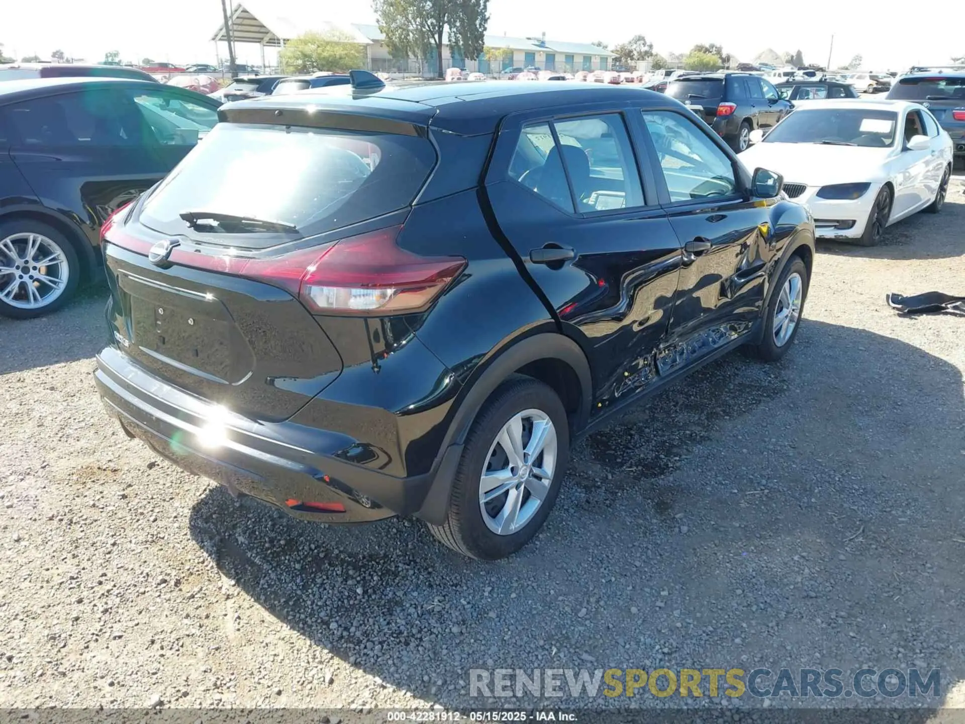 4 Photograph of a damaged car 3N1CP5BV0RL497360 NISSAN KICKS 2024