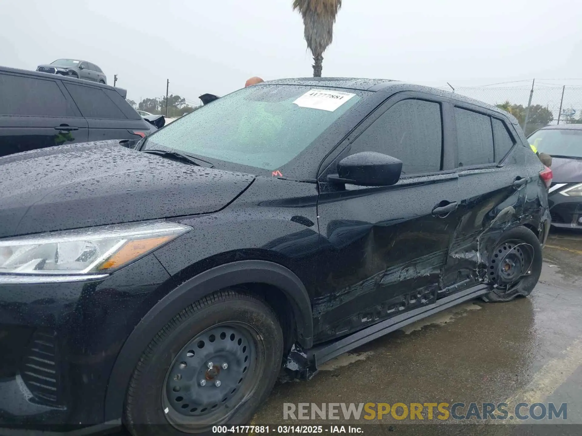 14 Photograph of a damaged car 3N1CP5BV0RL521270 NISSAN KICKS 2024