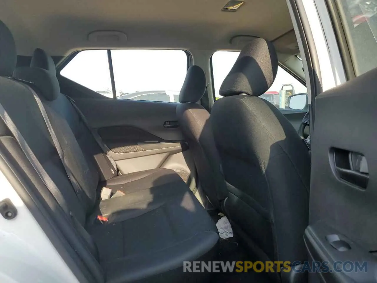 12 Photograph of a damaged car 3N1CP5BV1RL475853 NISSAN KICKS 2024