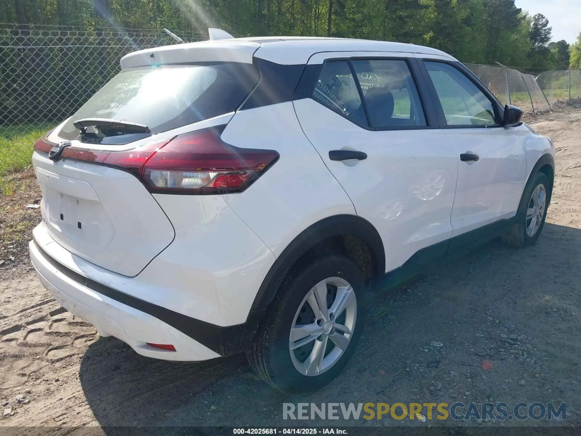 4 Photograph of a damaged car 3N1CP5BV1RL534156 NISSAN KICKS 2024