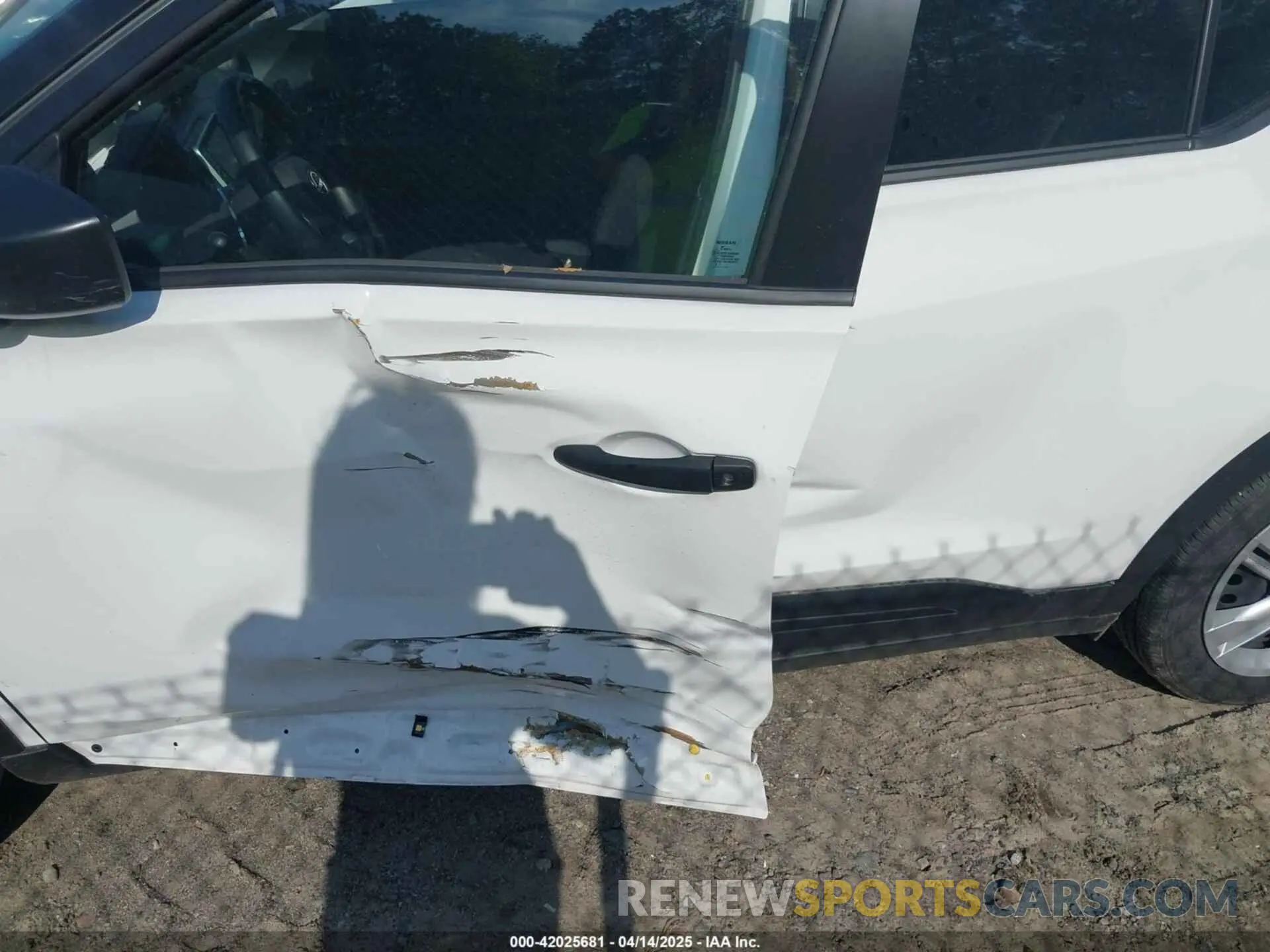 6 Photograph of a damaged car 3N1CP5BV1RL534156 NISSAN KICKS 2024