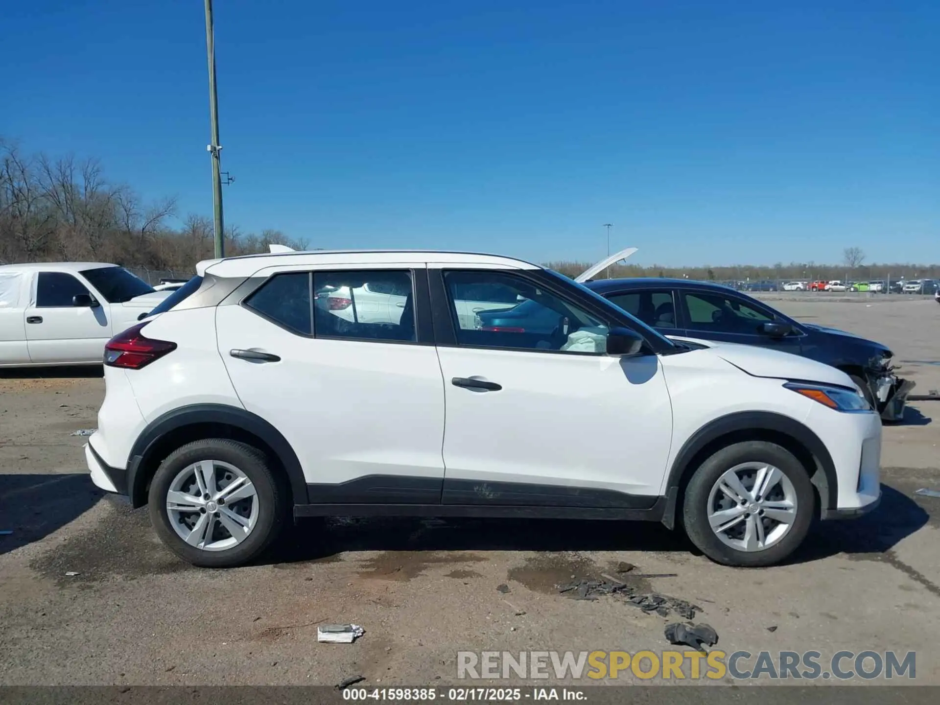 13 Photograph of a damaged car 3N1CP5BV1RL574737 NISSAN KICKS 2024