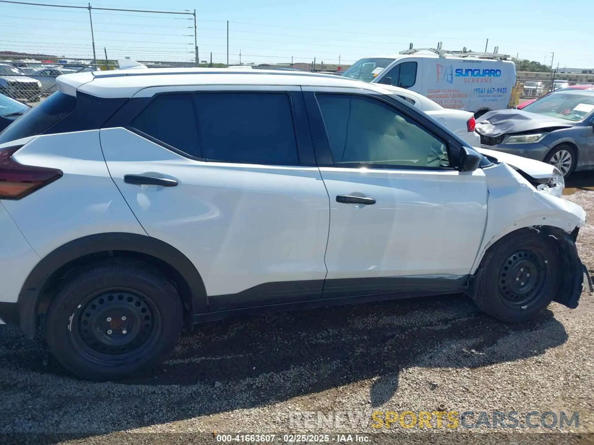 14 Photograph of a damaged car 3N1CP5BV1RL584152 NISSAN KICKS 2024