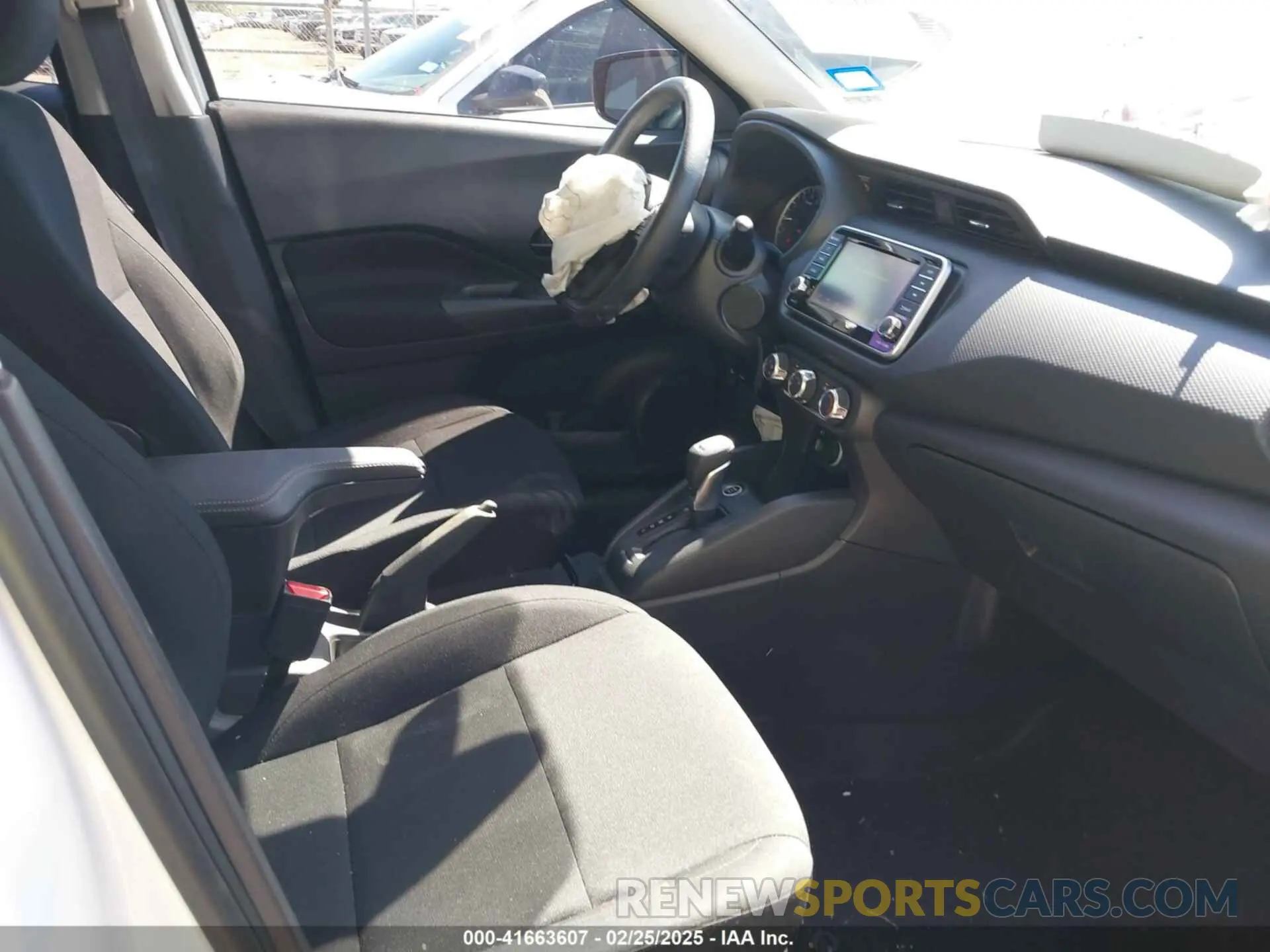 5 Photograph of a damaged car 3N1CP5BV1RL584152 NISSAN KICKS 2024