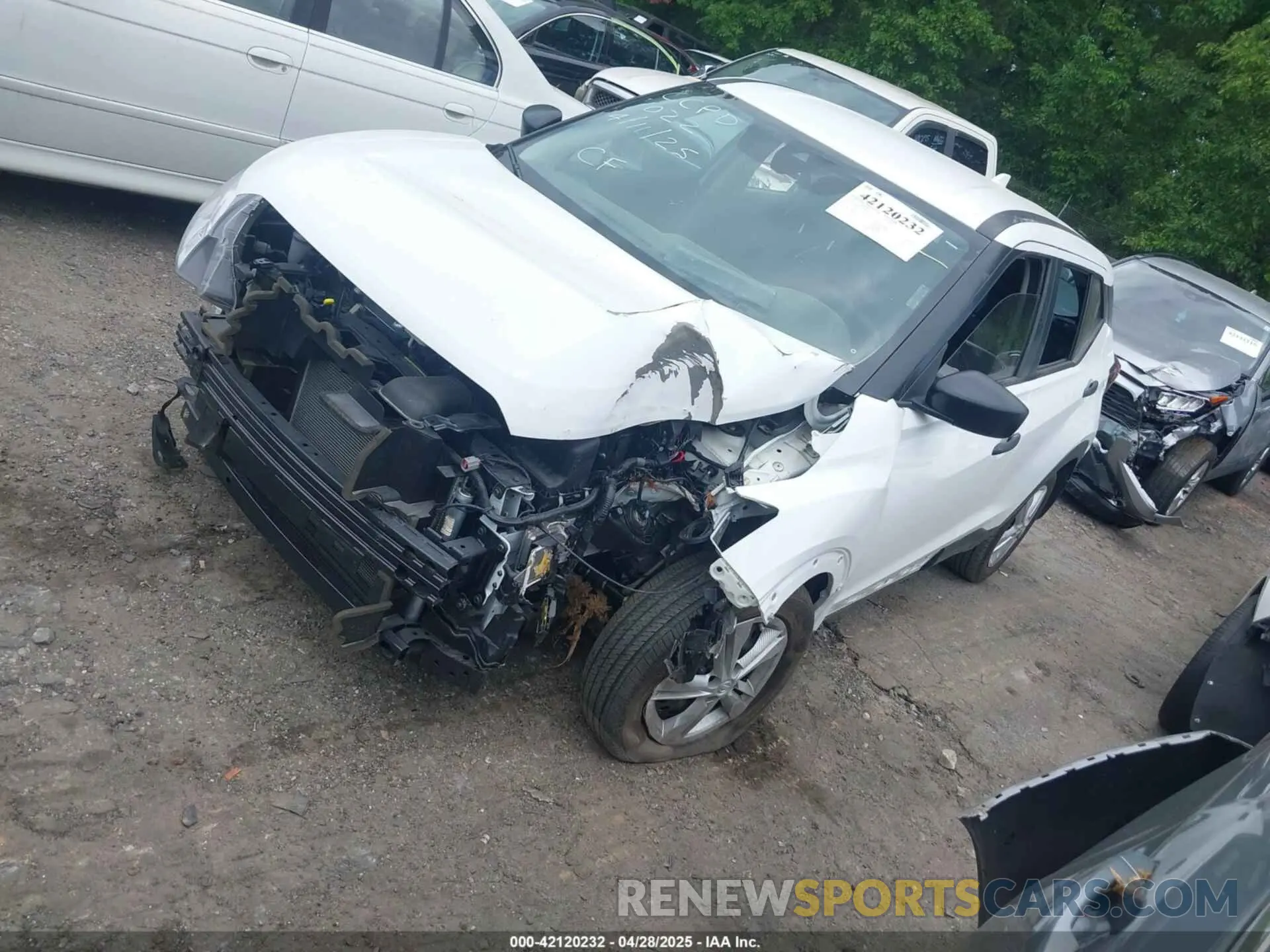 2 Photograph of a damaged car 3N1CP5BV2RL501022 NISSAN KICKS 2024