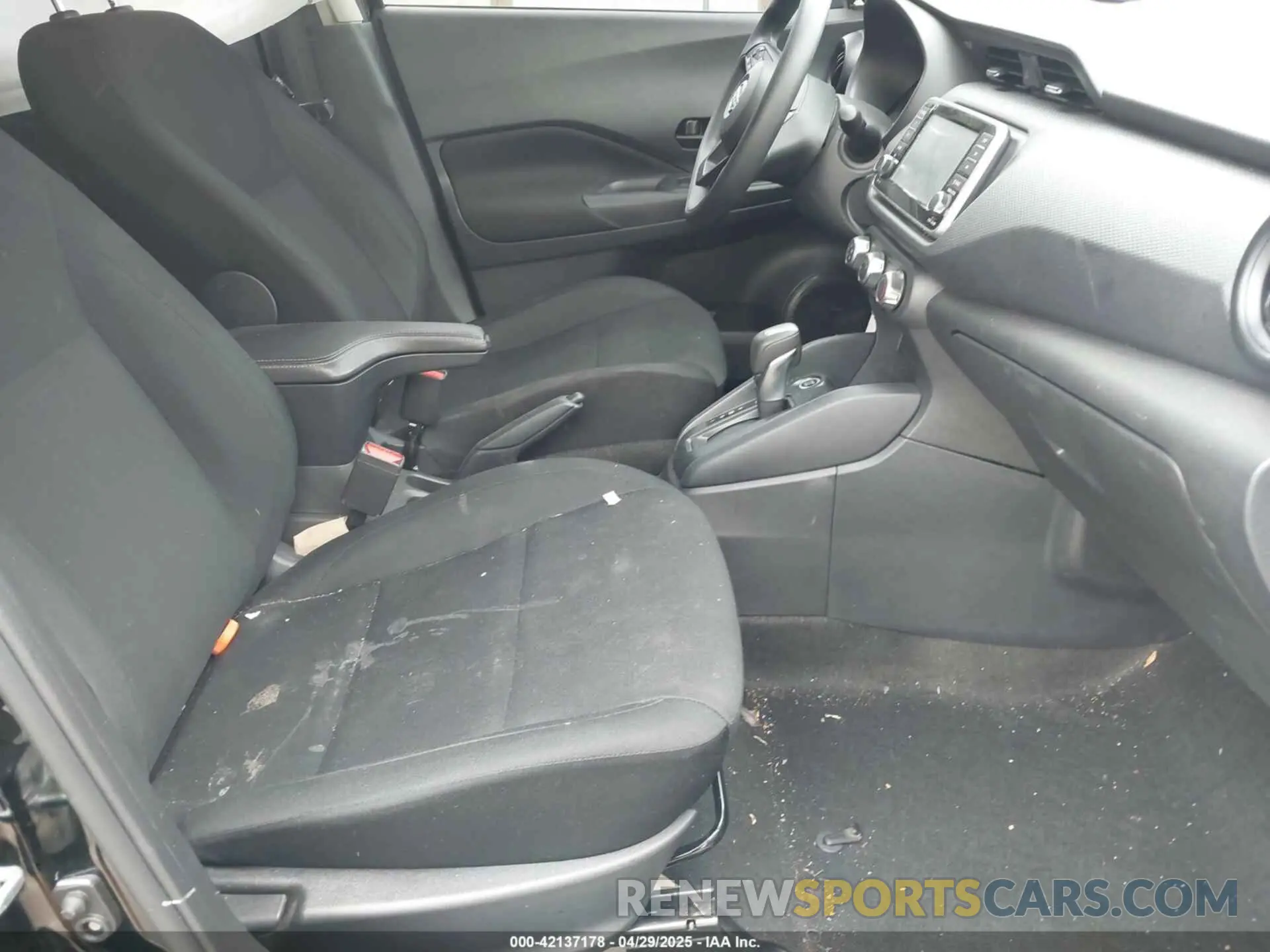 5 Photograph of a damaged car 3N1CP5BV2RL552911 NISSAN KICKS 2024
