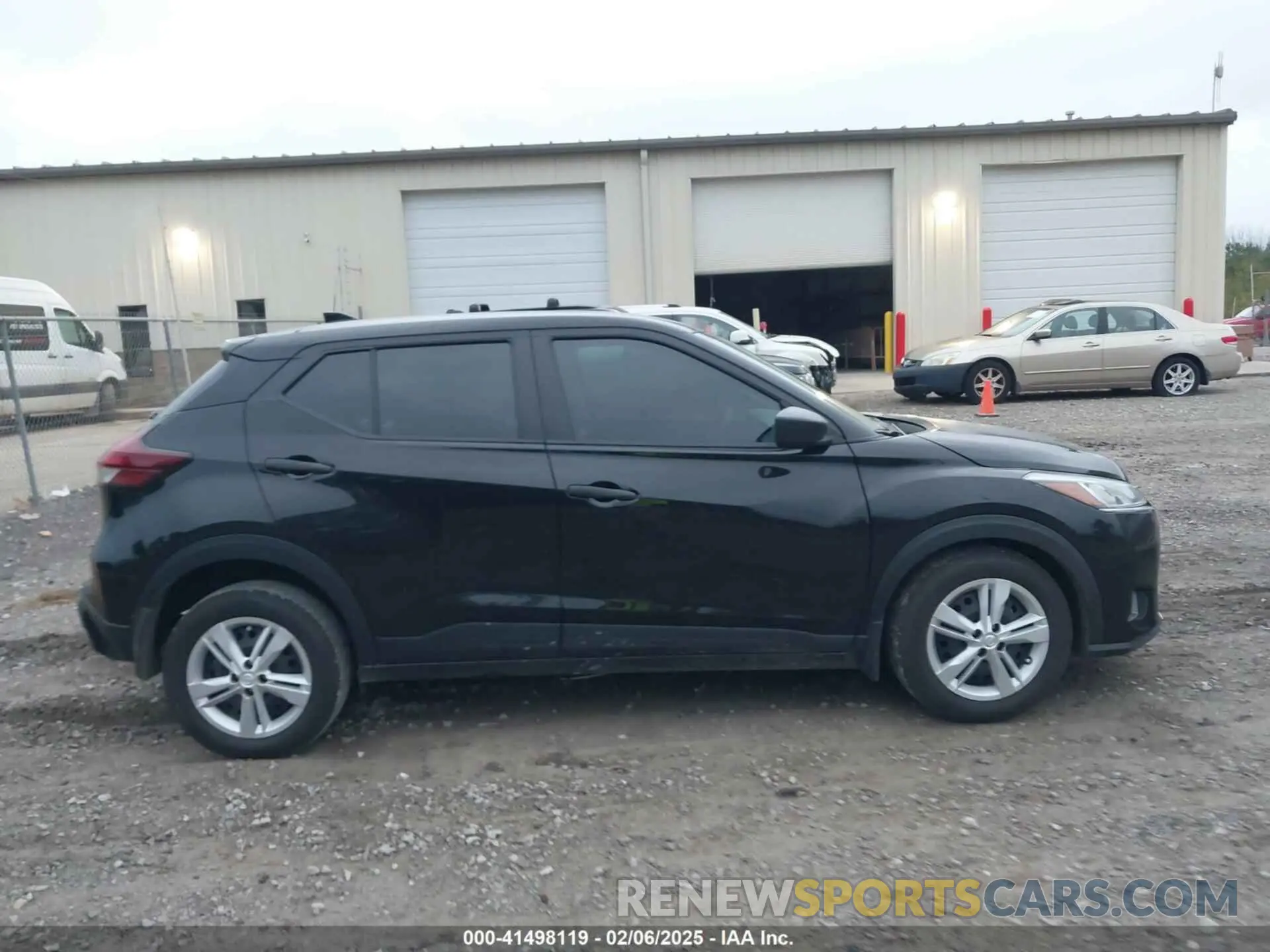 14 Photograph of a damaged car 3N1CP5BV2RL578375 NISSAN KICKS 2024