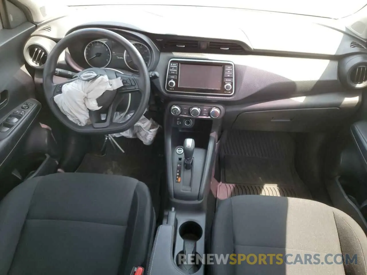 8 Photograph of a damaged car 3N1CP5BV2RL579512 NISSAN KICKS 2024