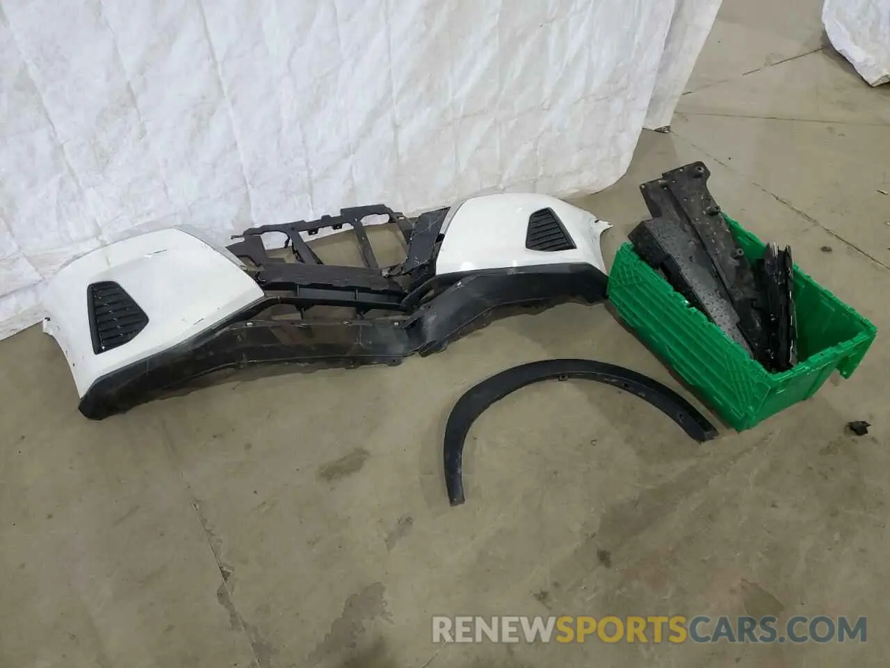 12 Photograph of a damaged car 3N1CP5BV3RL472338 NISSAN KICKS 2024