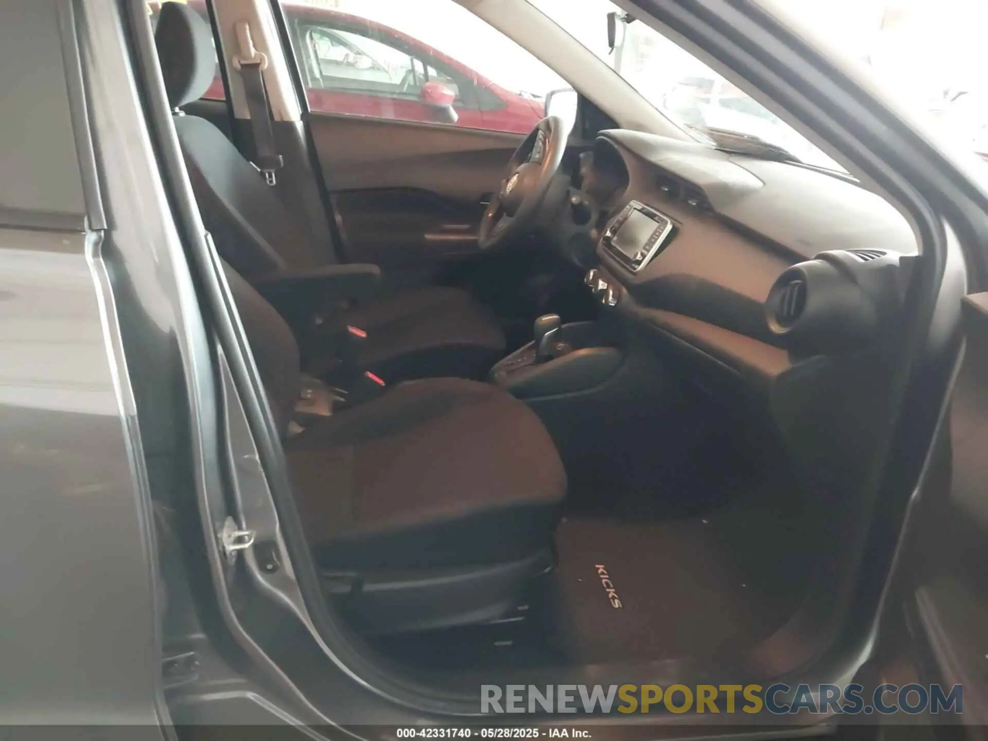 5 Photograph of a damaged car 3N1CP5BV3RL472386 NISSAN KICKS 2024