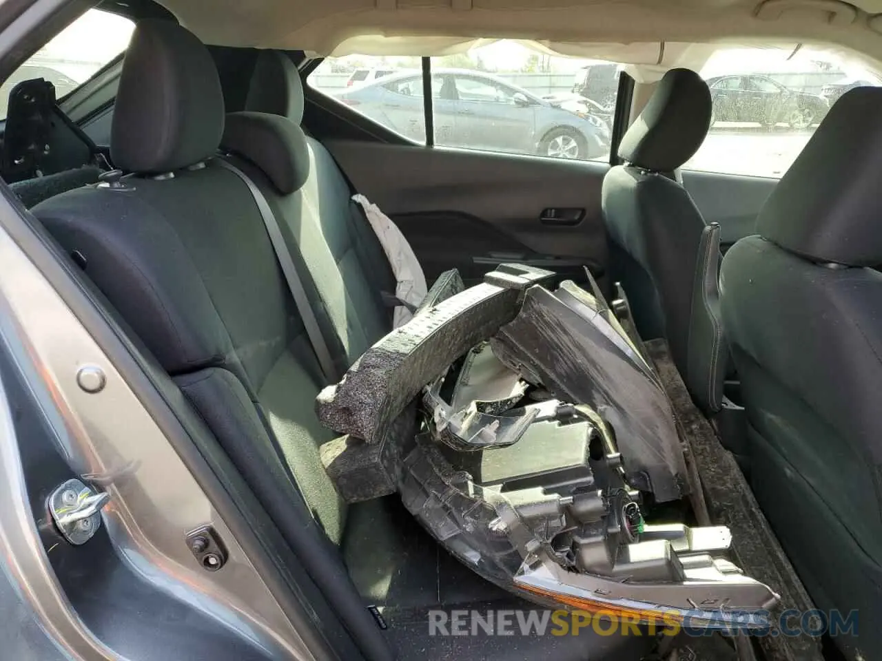 12 Photograph of a damaged car 3N1CP5BV3RL490239 NISSAN KICKS 2024