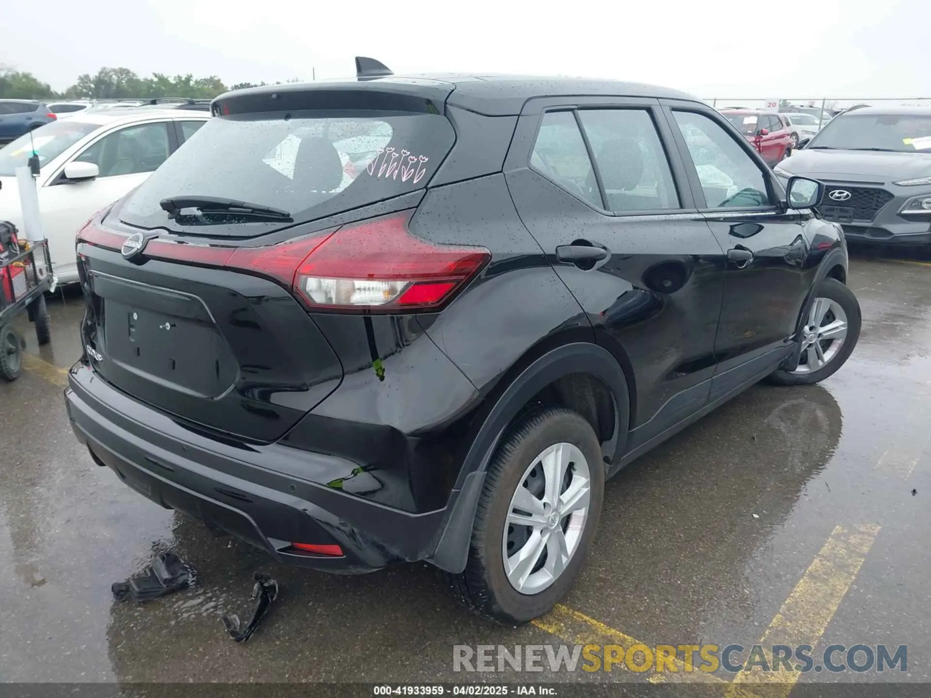 4 Photograph of a damaged car 3N1CP5BV3RL577543 NISSAN KICKS 2024