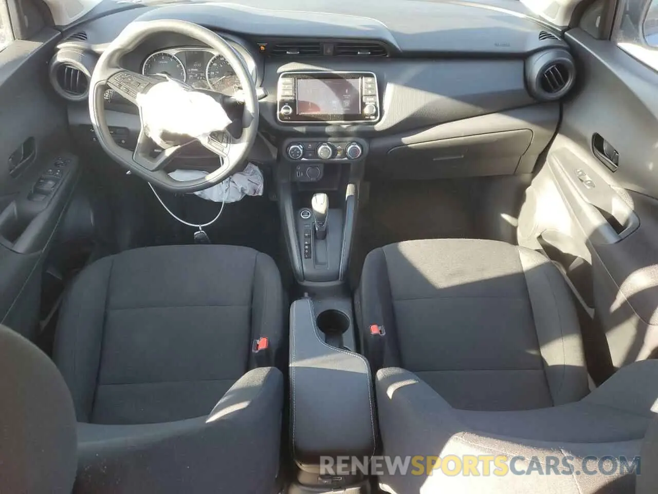 8 Photograph of a damaged car 3N1CP5BV3RL583066 NISSAN KICKS 2024