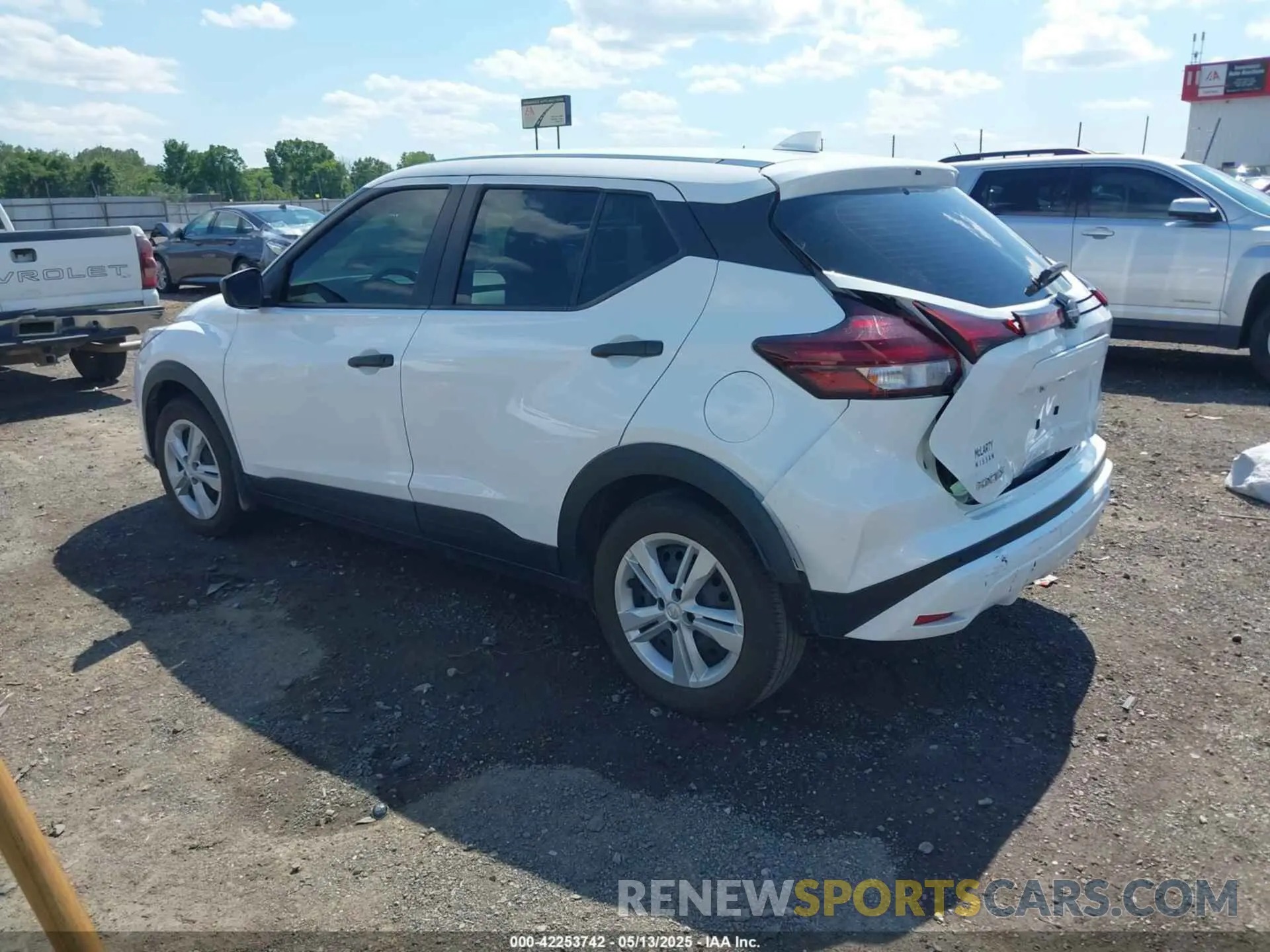 3 Photograph of a damaged car 3N1CP5BV4RL500843 NISSAN KICKS 2024
