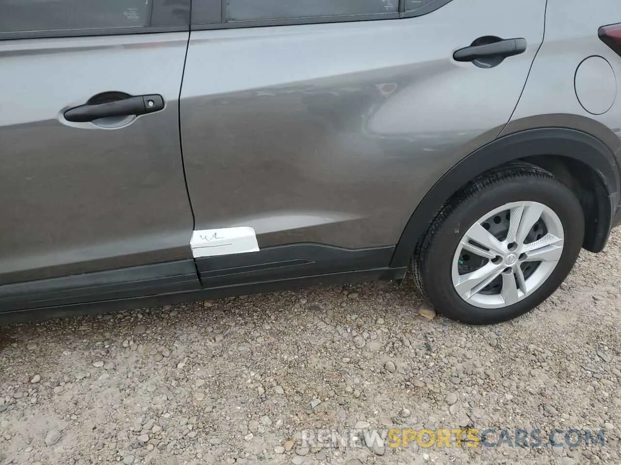 13 Photograph of a damaged car 3N1CP5BV4RL583951 NISSAN KICKS 2024