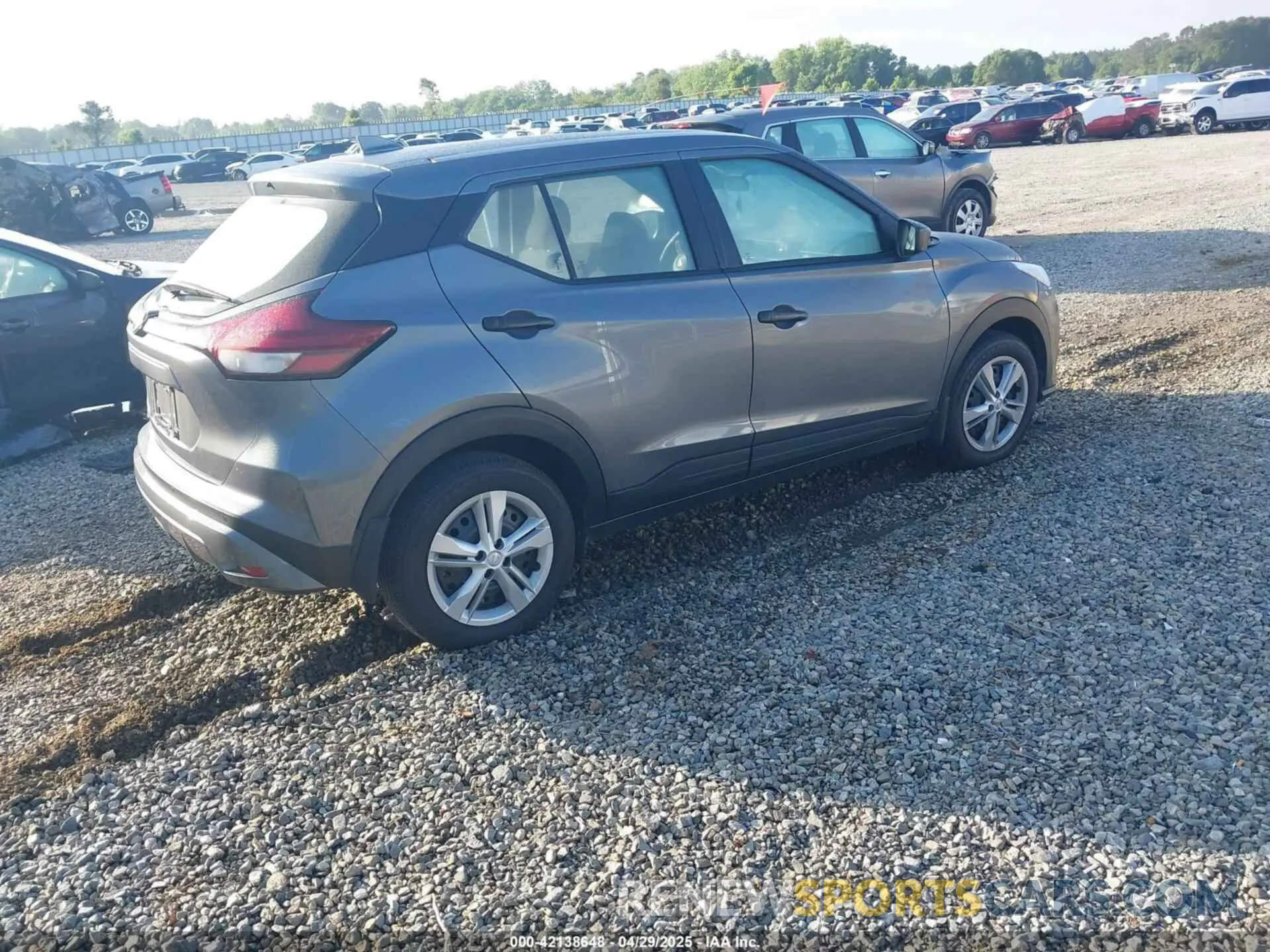 4 Photograph of a damaged car 3N1CP5BV4RL584579 NISSAN KICKS 2024