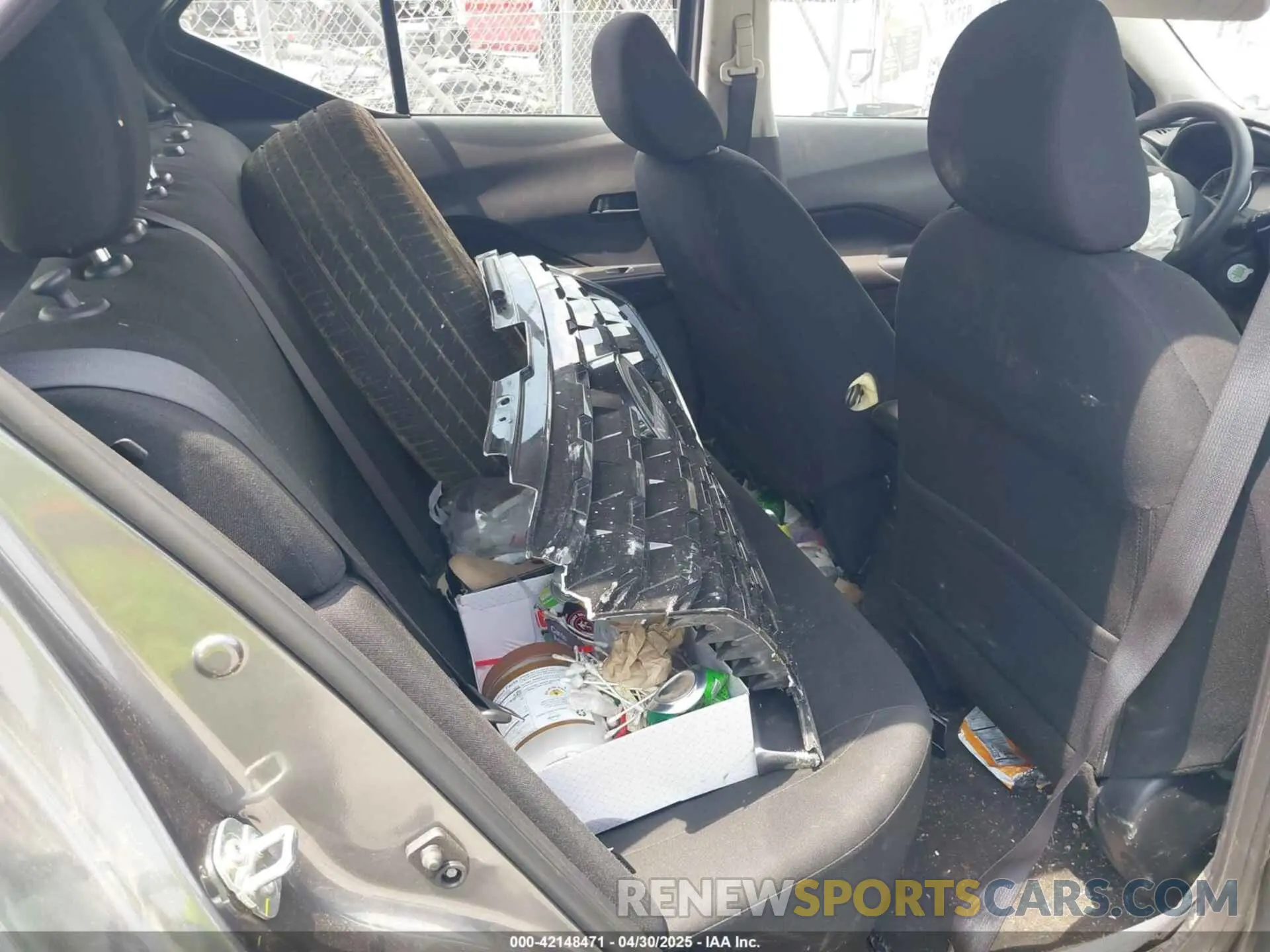 8 Photograph of a damaged car 3N1CP5BV5RL593534 NISSAN KICKS 2024