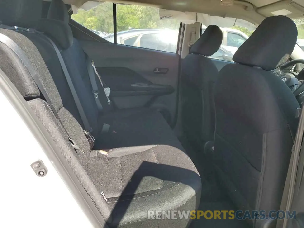 10 Photograph of a damaged car 3N1CP5BV6RL505669 NISSAN KICKS 2024