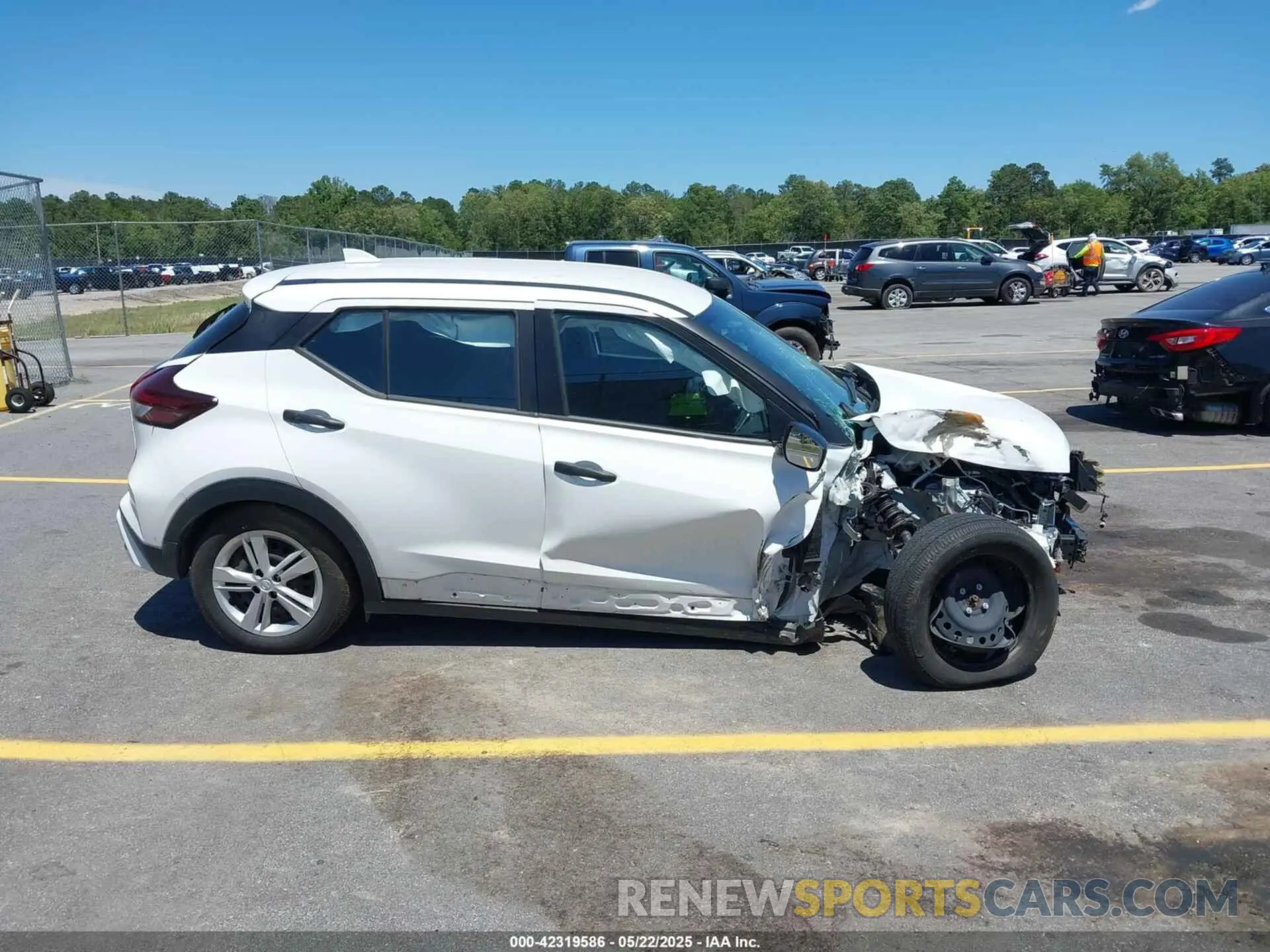 13 Photograph of a damaged car 3N1CP5BV6RL548666 NISSAN KICKS 2024