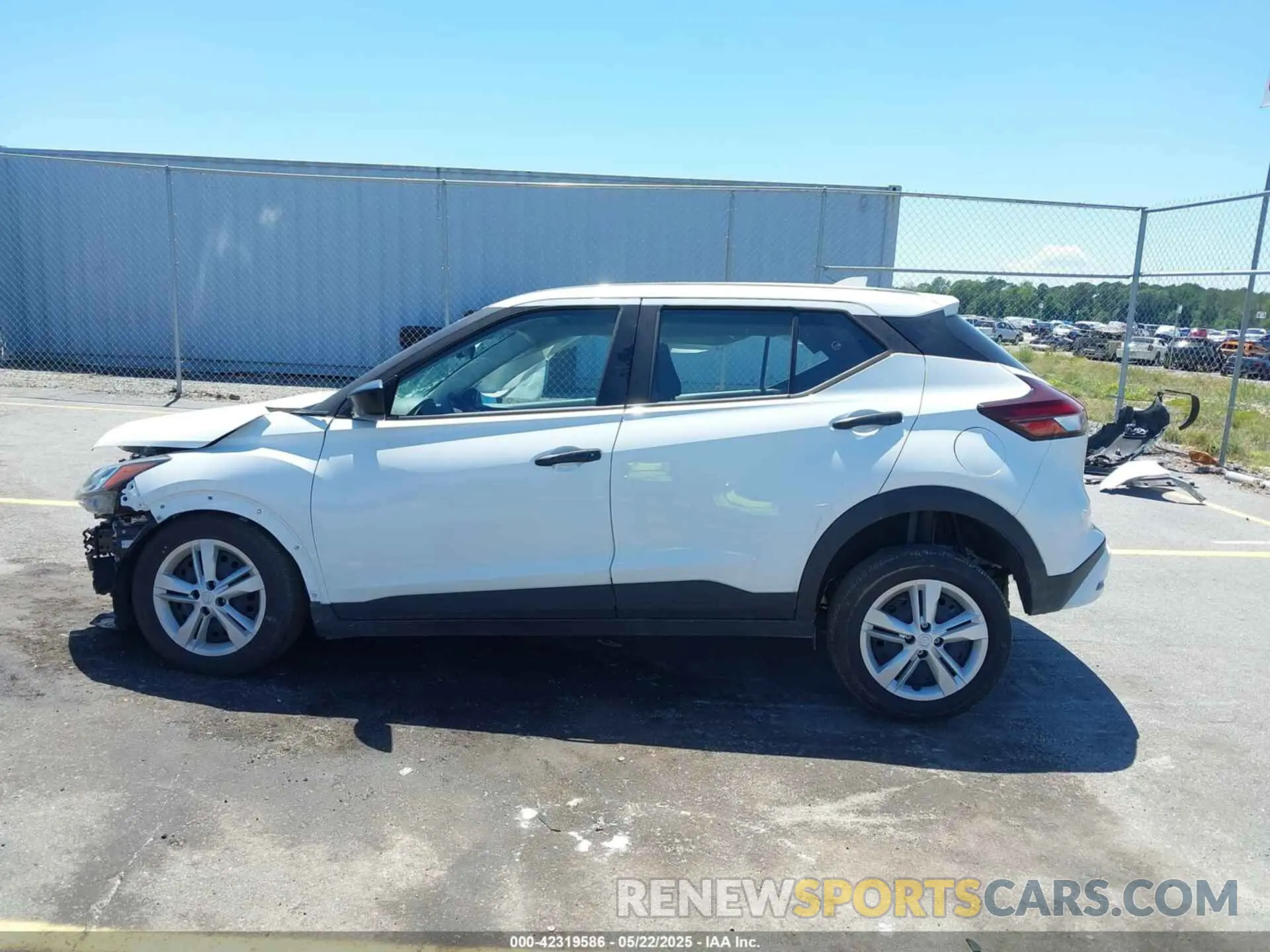 14 Photograph of a damaged car 3N1CP5BV6RL548666 NISSAN KICKS 2024
