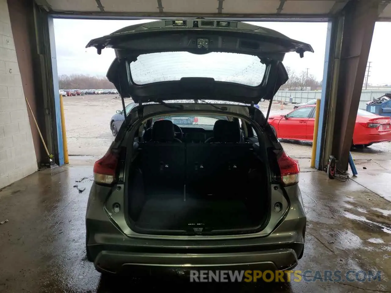 6 Photograph of a damaged car 3N1CP5BV6RL578945 NISSAN KICKS 2024