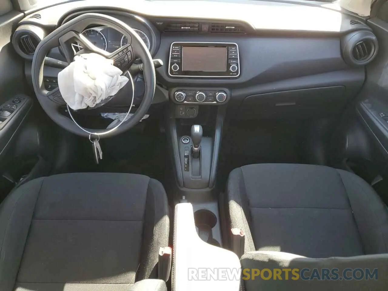 8 Photograph of a damaged car 3N1CP5BV6RL580274 NISSAN KICKS 2024