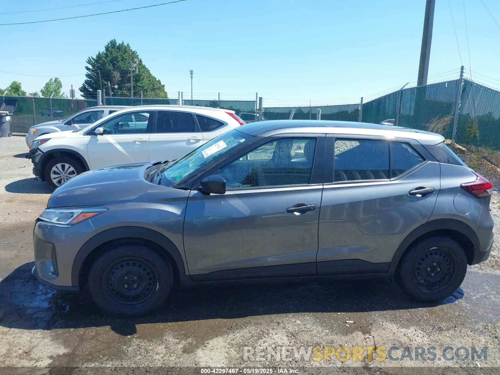 15 Photograph of a damaged car 3N1CP5BV7RL495539 NISSAN KICKS 2024