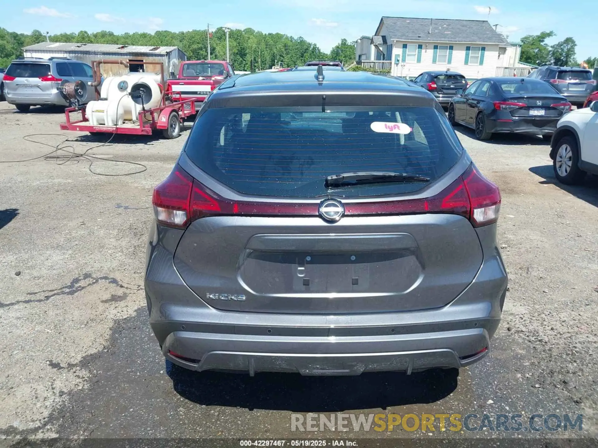17 Photograph of a damaged car 3N1CP5BV7RL495539 NISSAN KICKS 2024