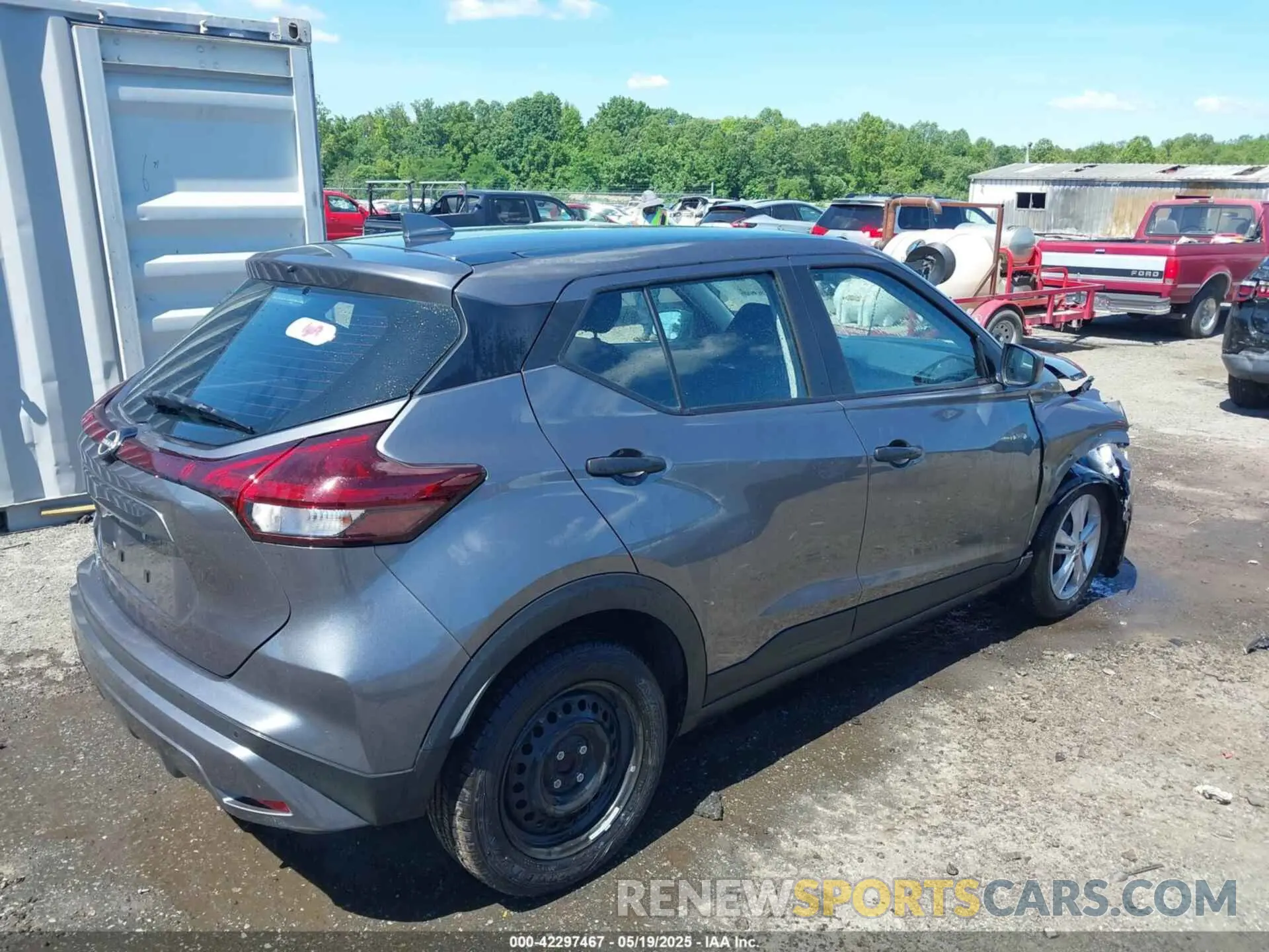4 Photograph of a damaged car 3N1CP5BV7RL495539 NISSAN KICKS 2024