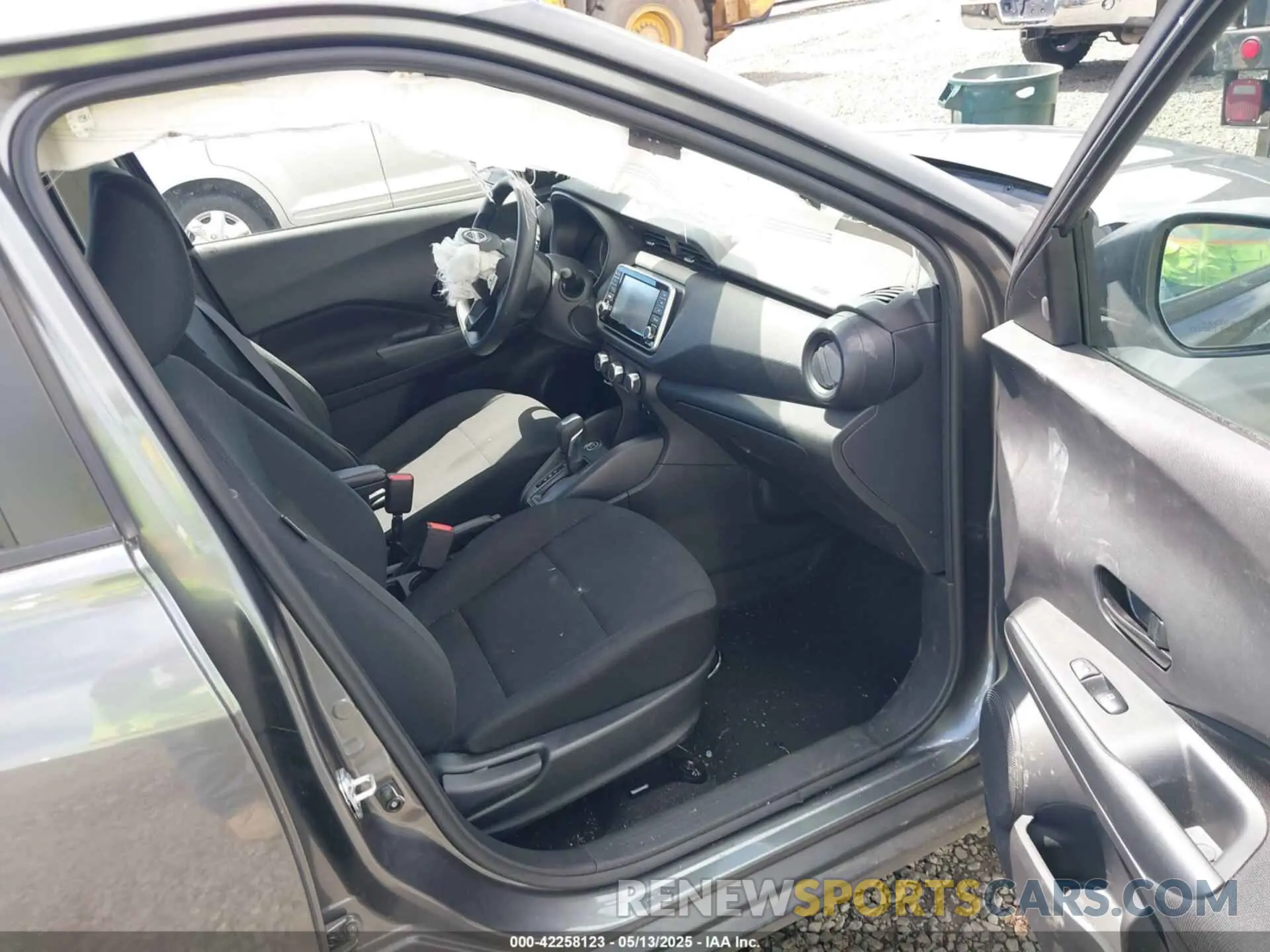 5 Photograph of a damaged car 3N1CP5BV7RL502652 NISSAN KICKS 2024