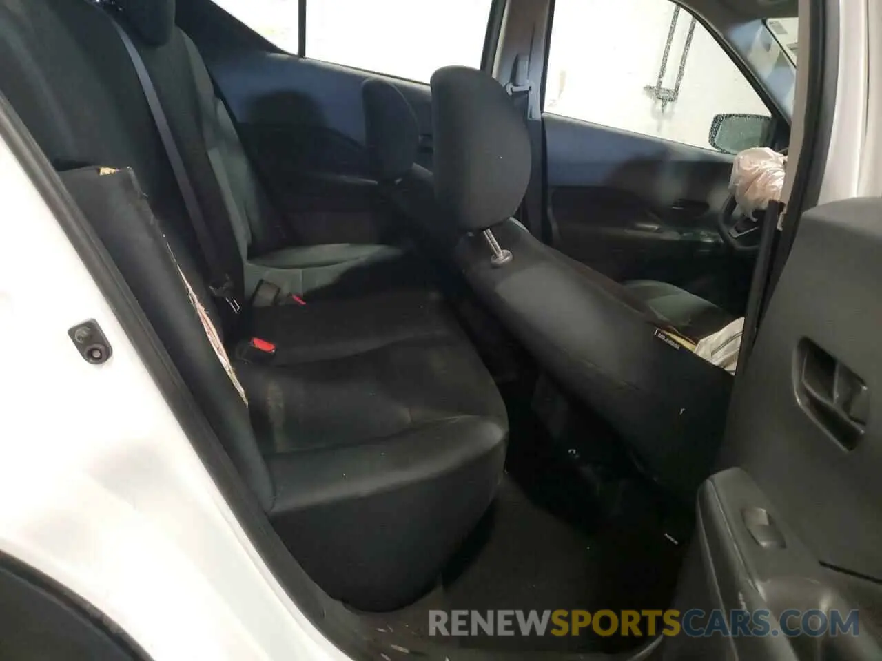 11 Photograph of a damaged car 3N1CP5BV7RL526966 NISSAN KICKS 2024