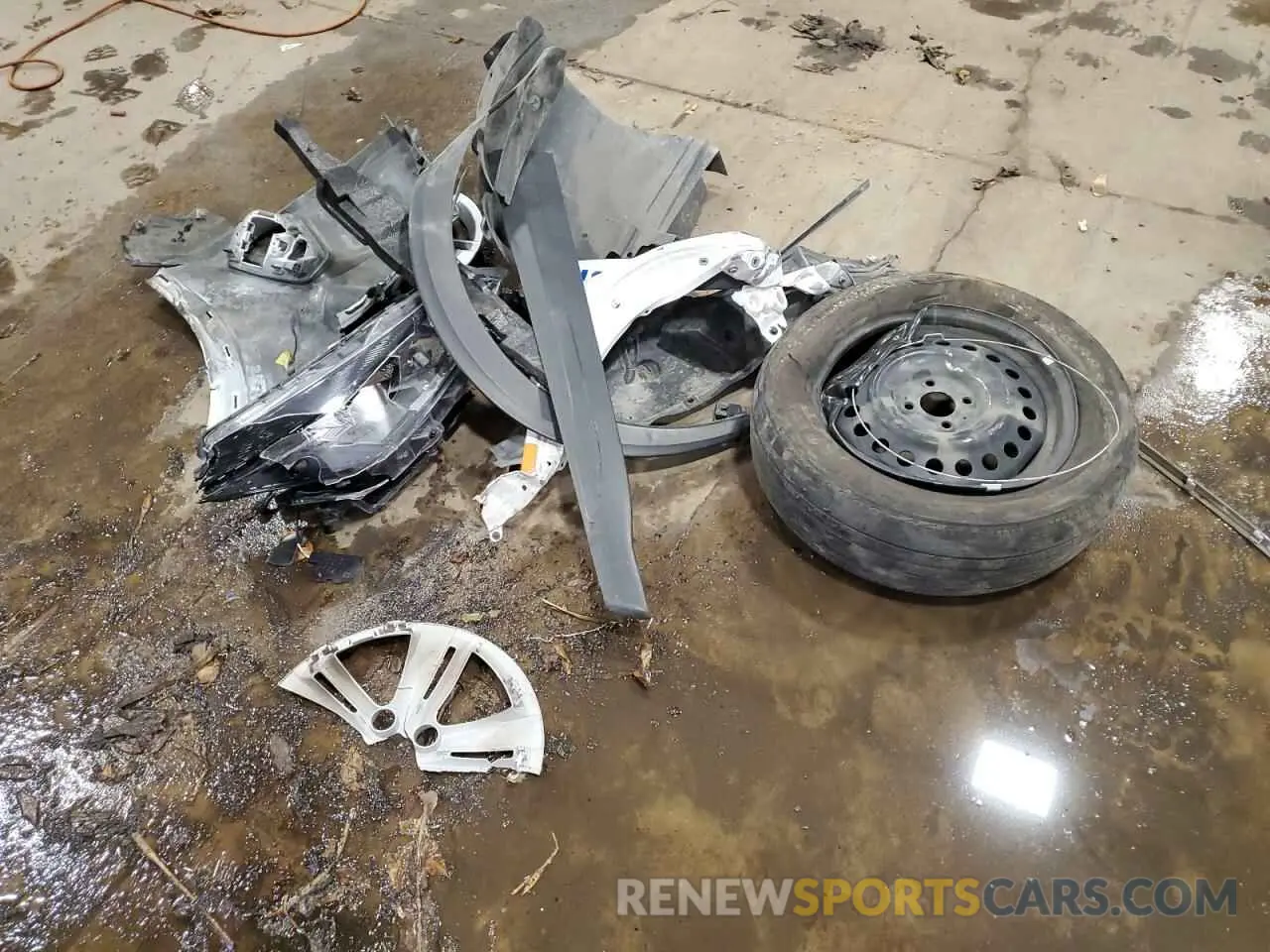 13 Photograph of a damaged car 3N1CP5BV7RL526966 NISSAN KICKS 2024